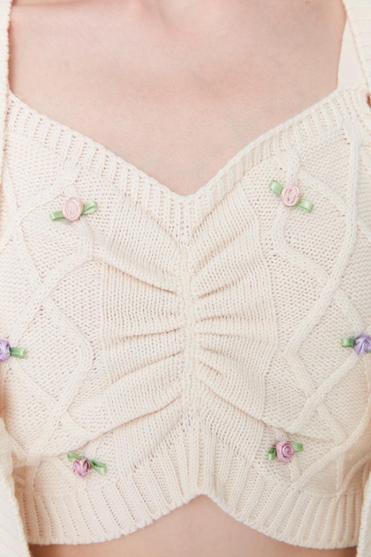 Beige V-Neck Cardigan, , large image number 3