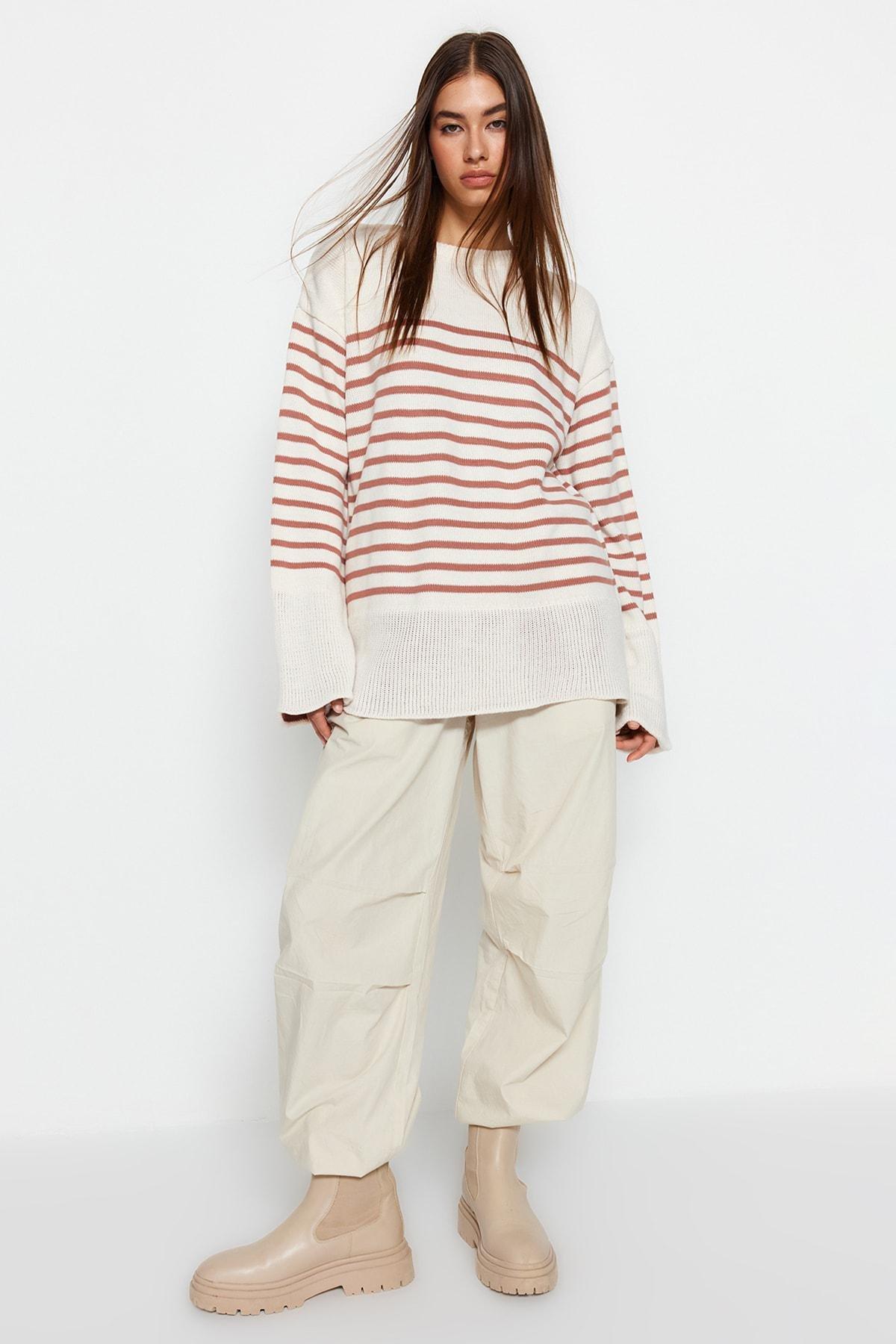 Trendyol - Beige Oversize Crew Neck Sweater