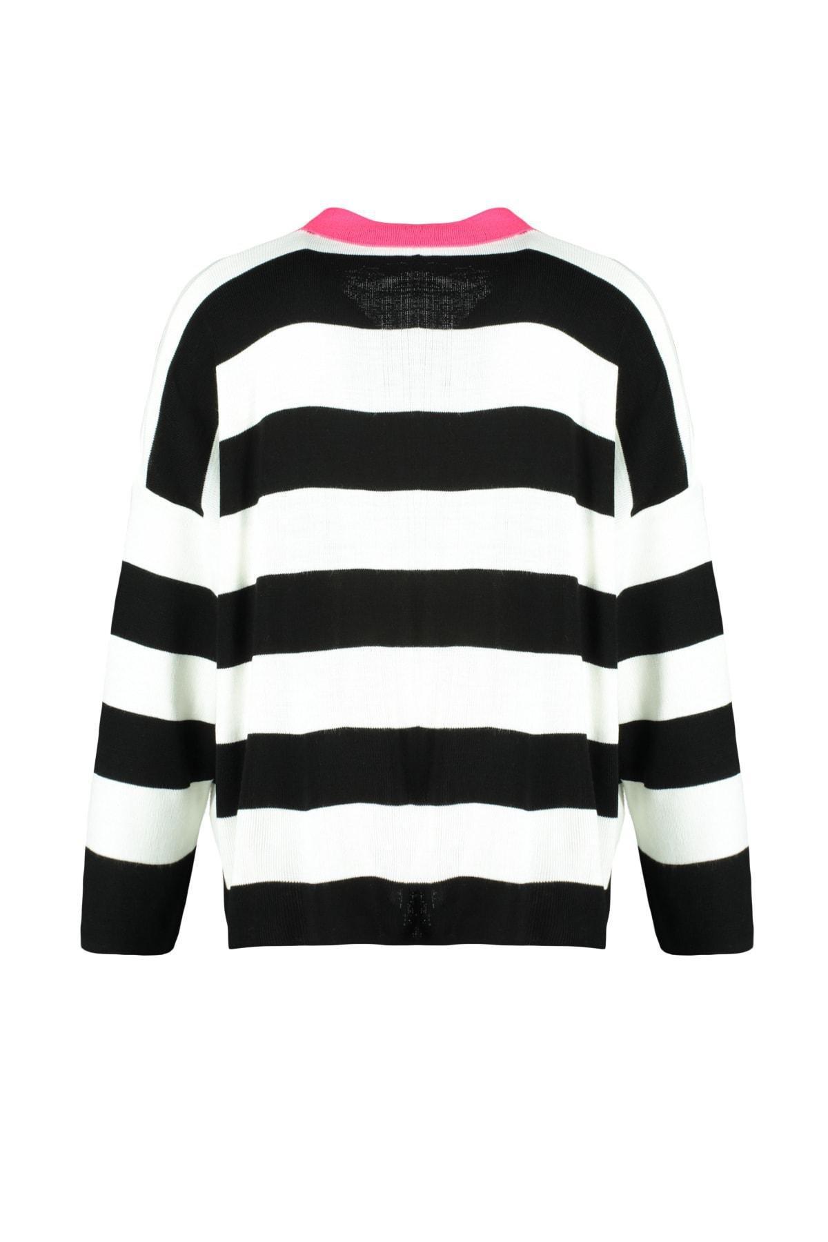 Trendyol - Pink Relaxed Striped Plus Size Sweater