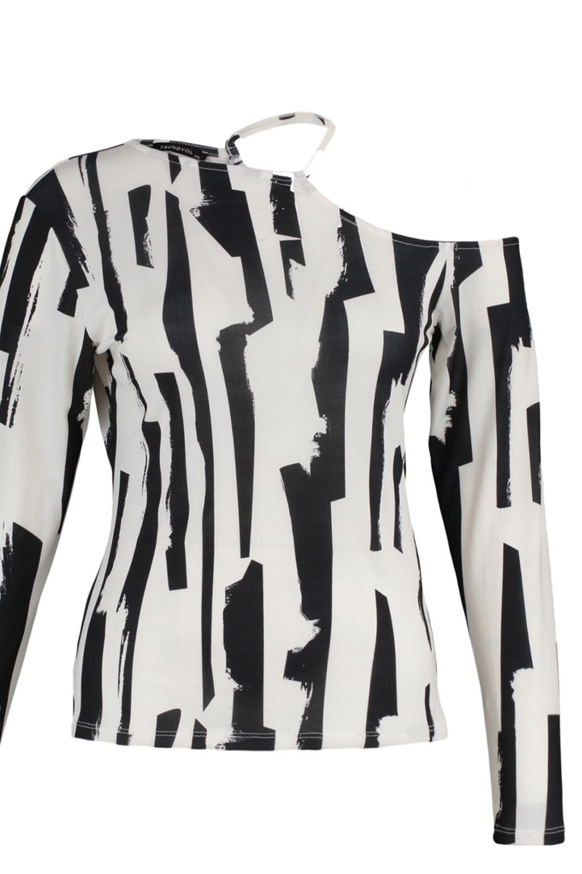 Black Crew Neck Plus Size Blouse, , large image number 6