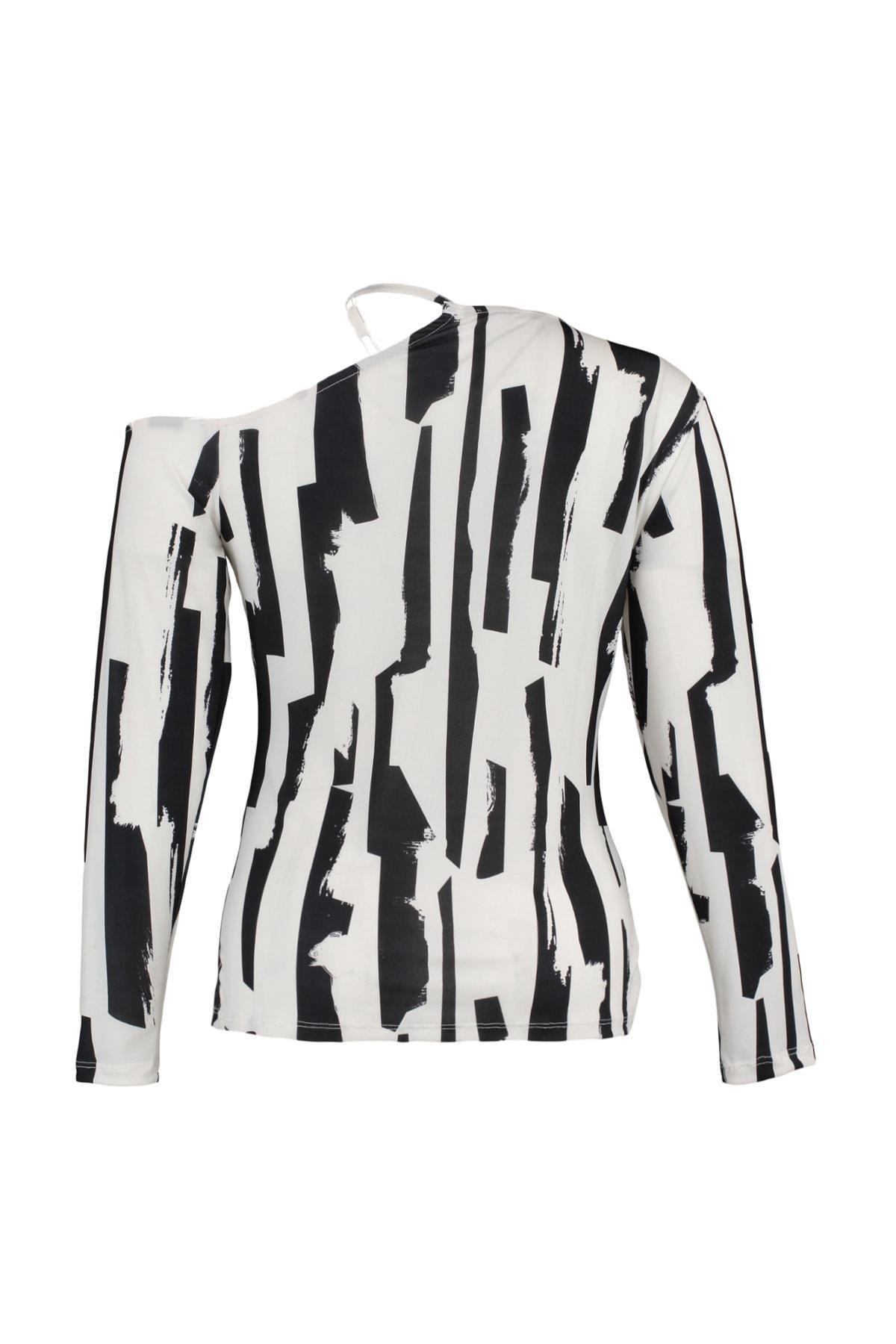 Black Crew Neck Plus Size Blouse, , large image number 7
