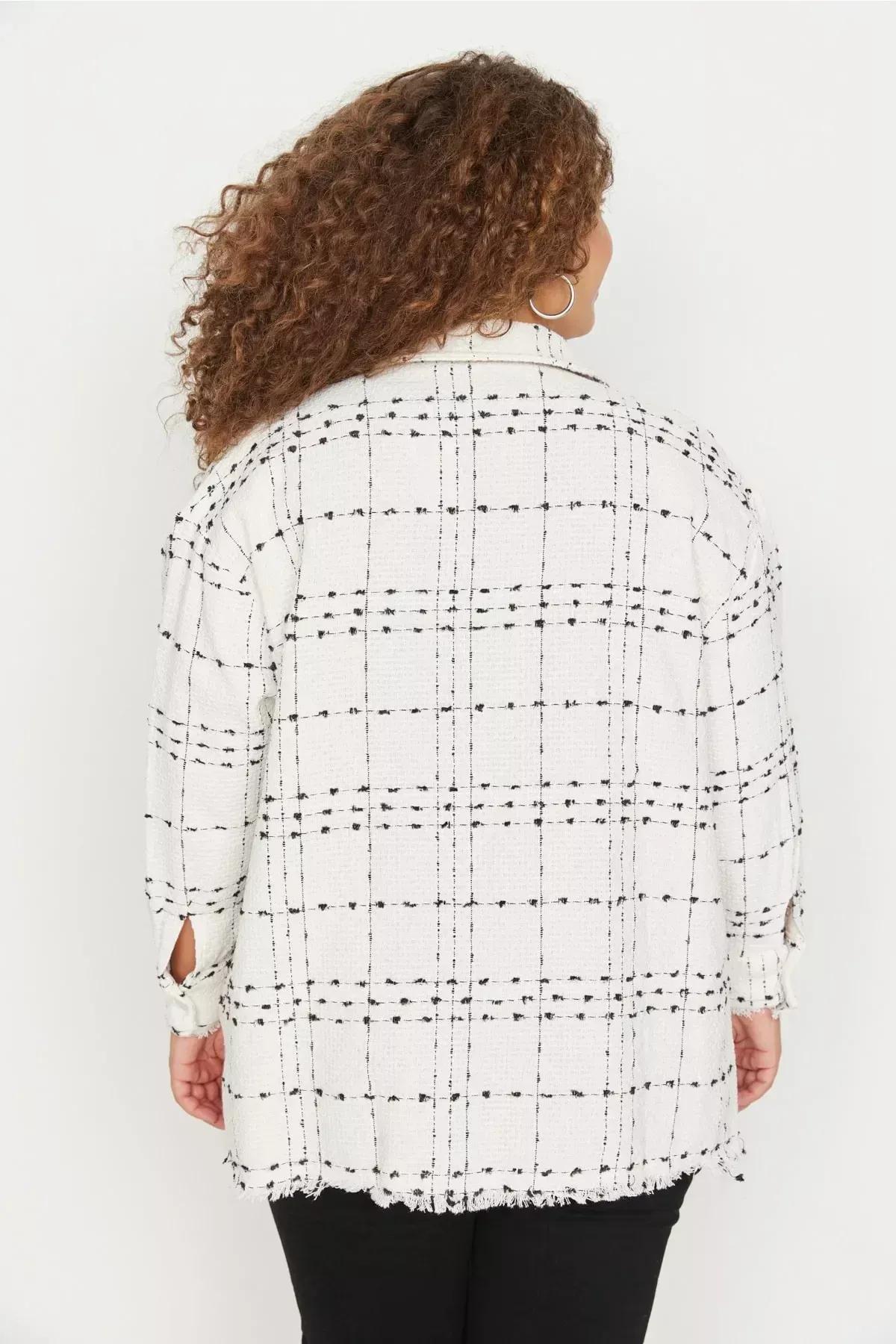 White Plaid Shirt Collar Plus Size Shirt, White, large image number 4