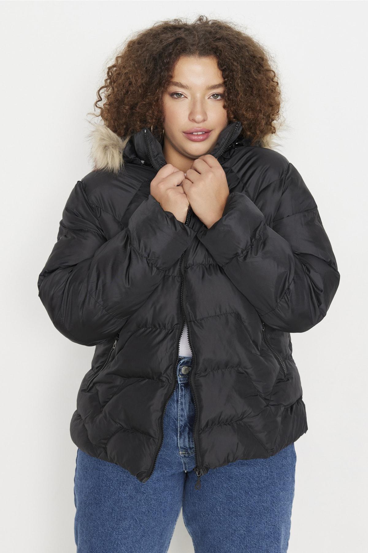 Trendyol - Black Hooded Plus Size Jacket