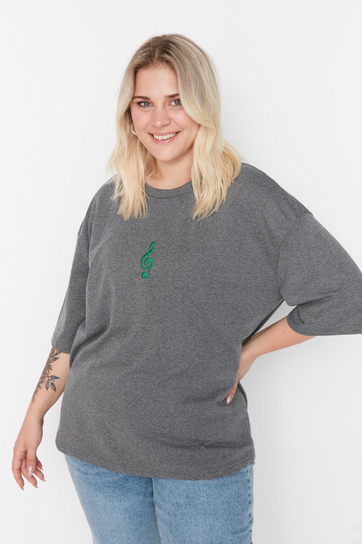 Trendyol - Gray Crew Neck Plus Size Tshirt