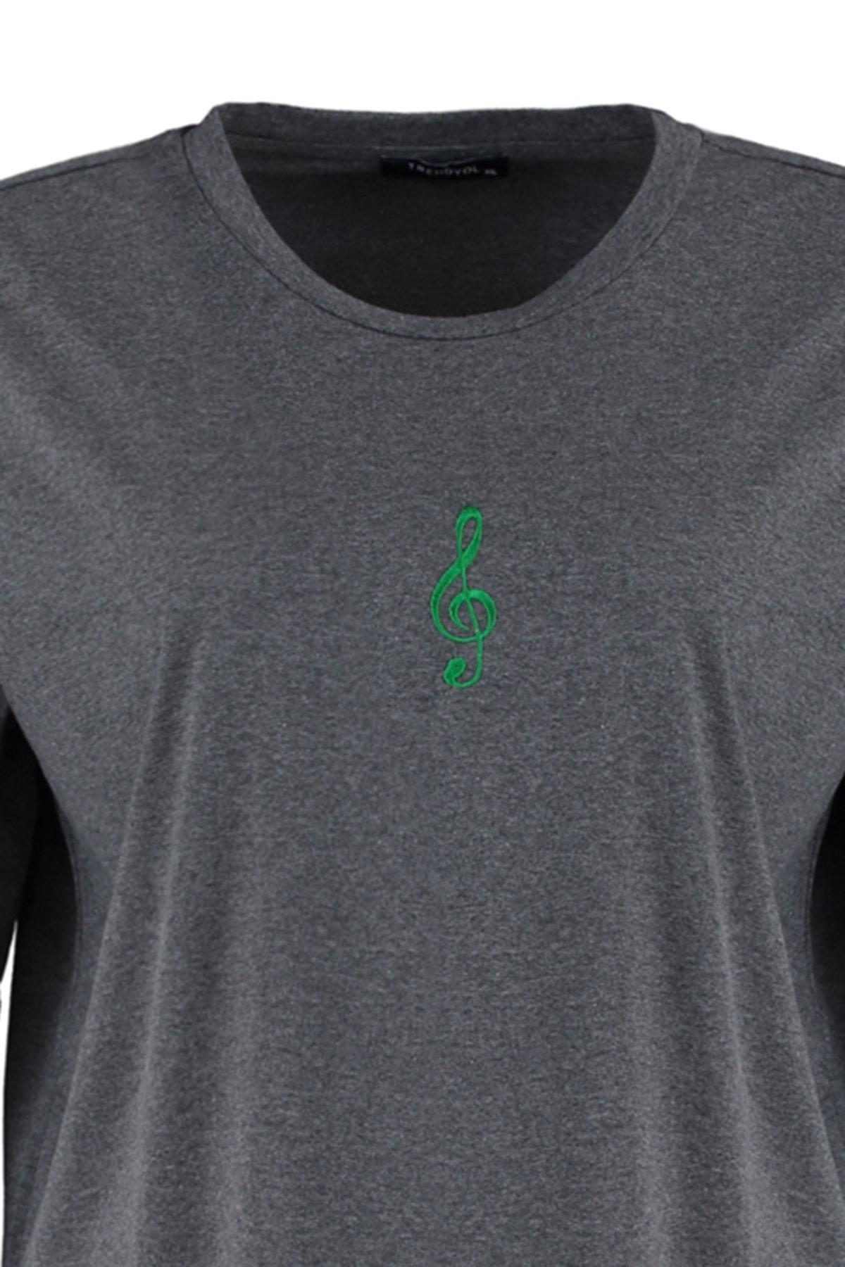 Gray Crew Neck Plus Size Tshirt, , large image number 7