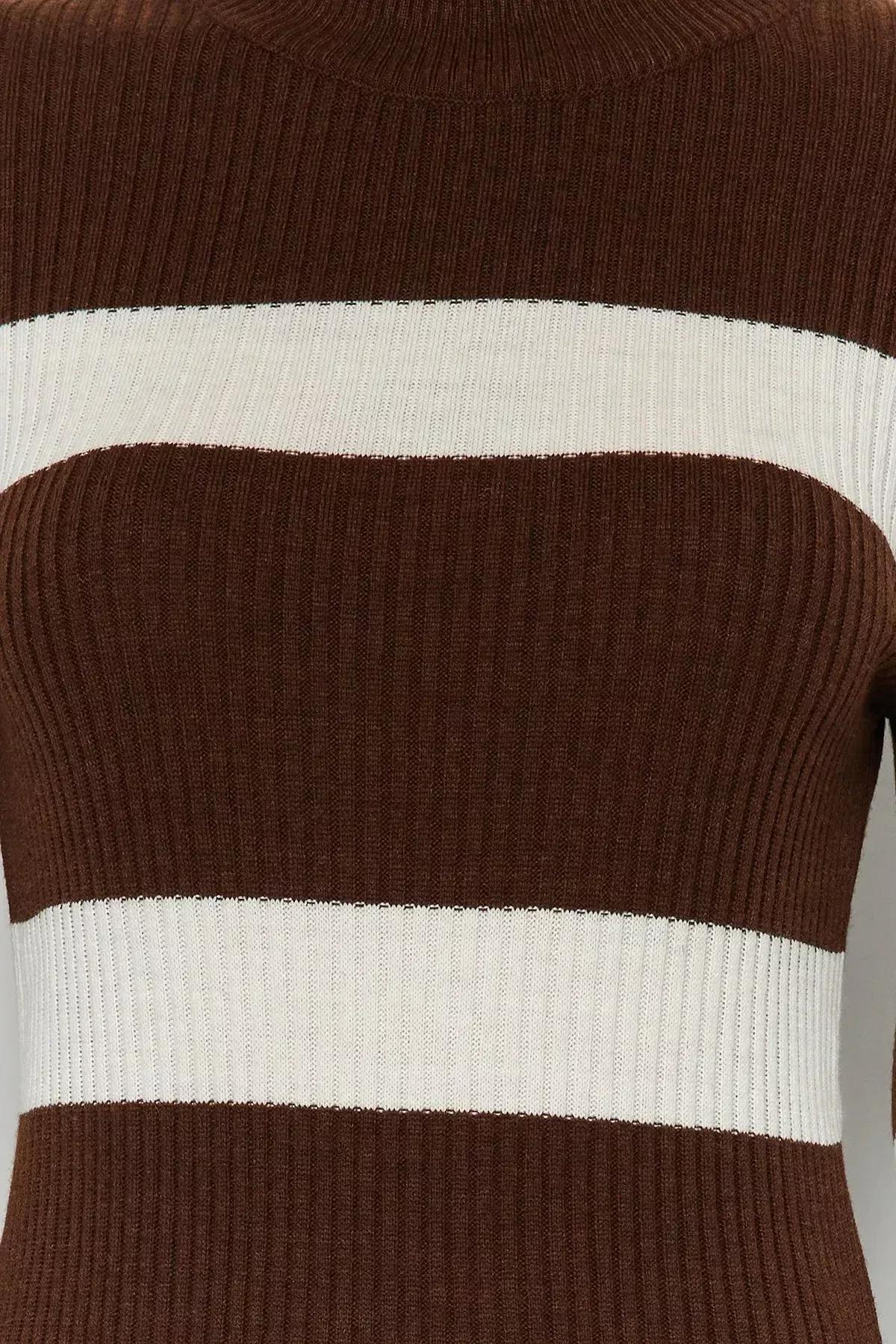 فستان مخطط بقصة ضيقة، بني, Brown, large image number 2