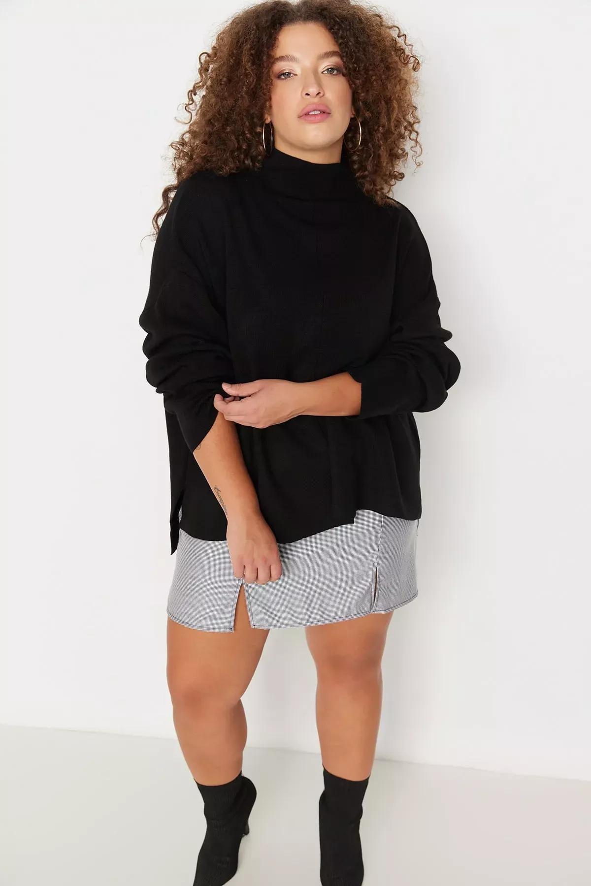 Black Crew Neck Plus Size Sweater, , large image number 2