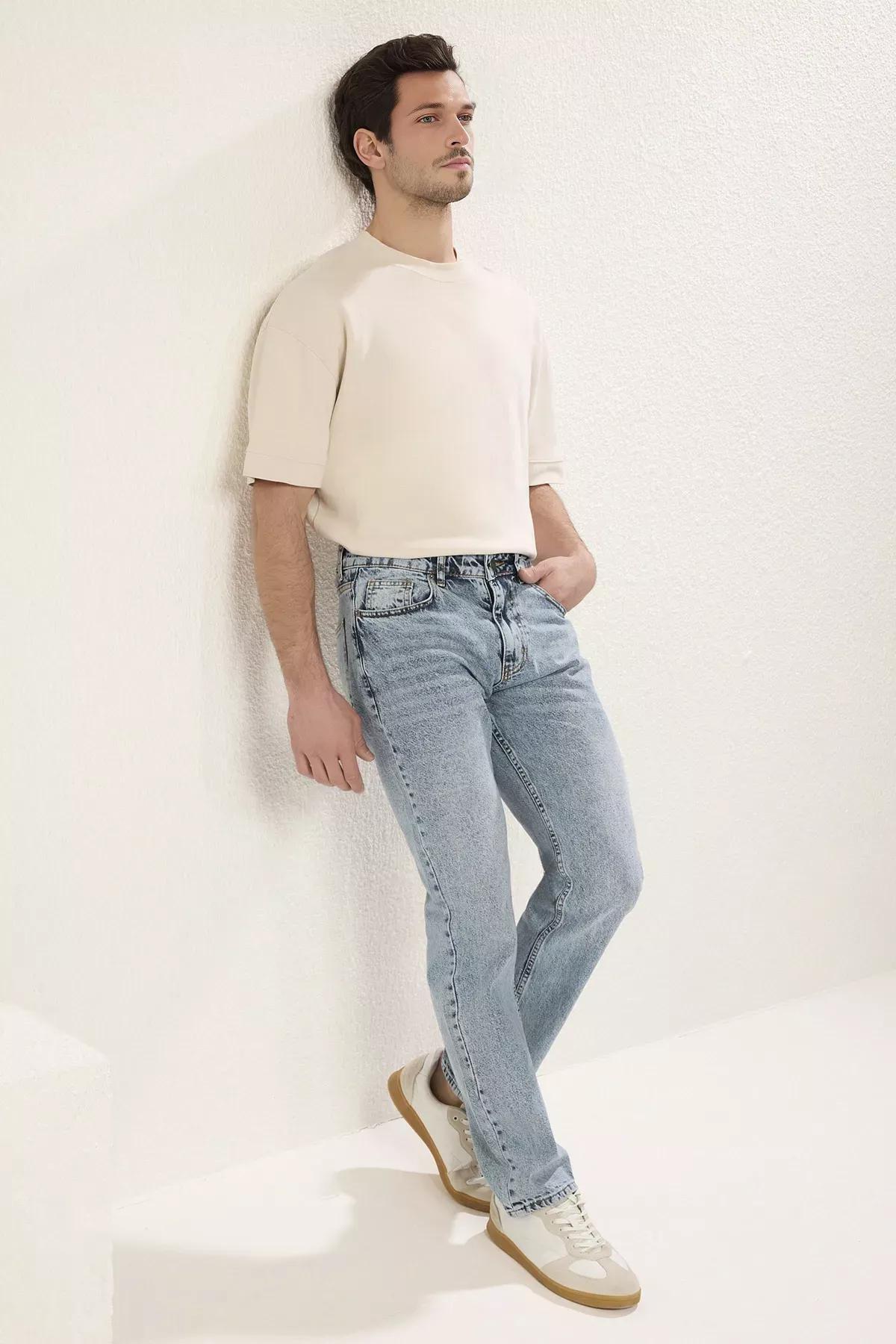 Blue Straight Fit Jeans, LIGHT BLUE, medium