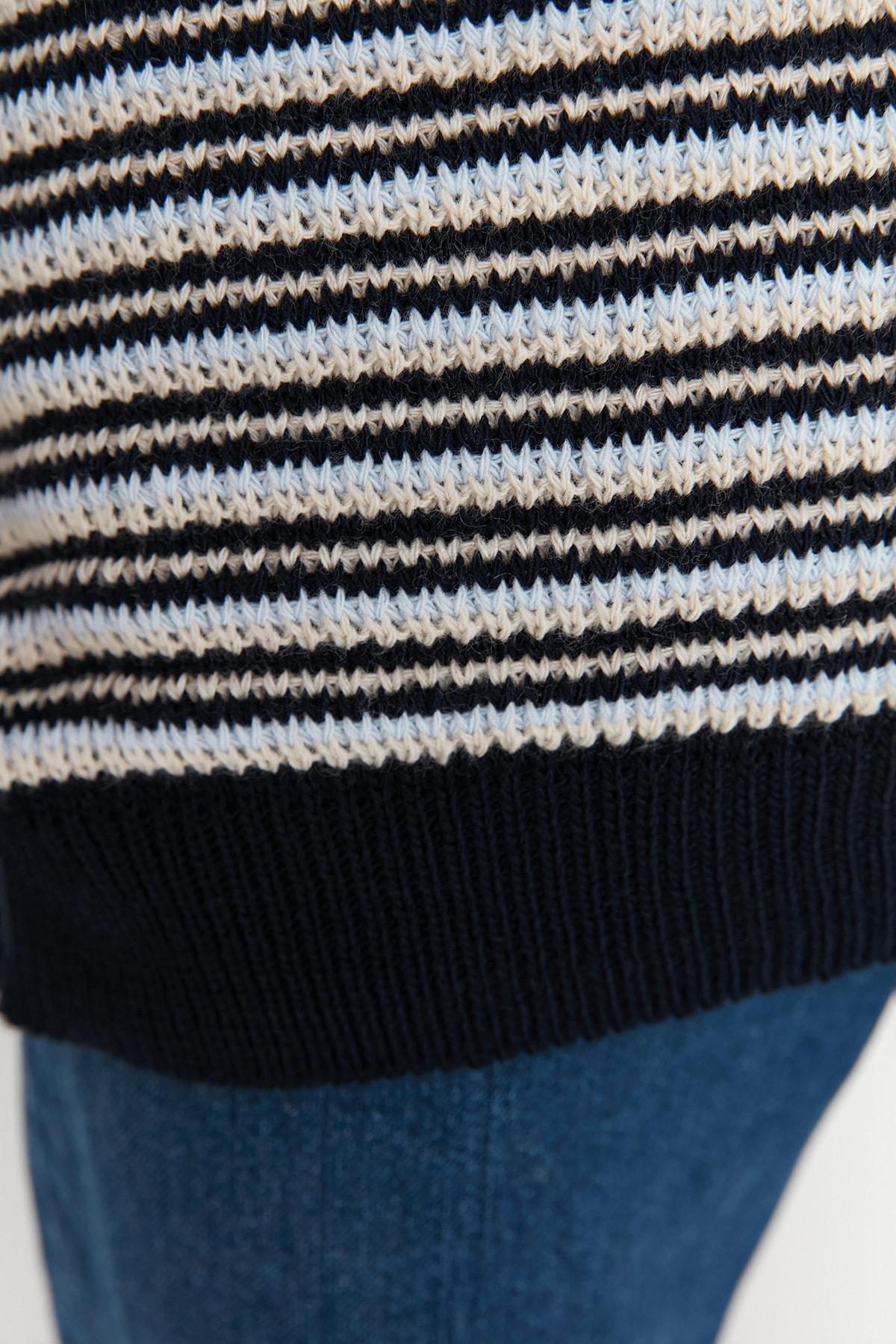 Trendyol - Navy Oversize Turtleneck Sweater