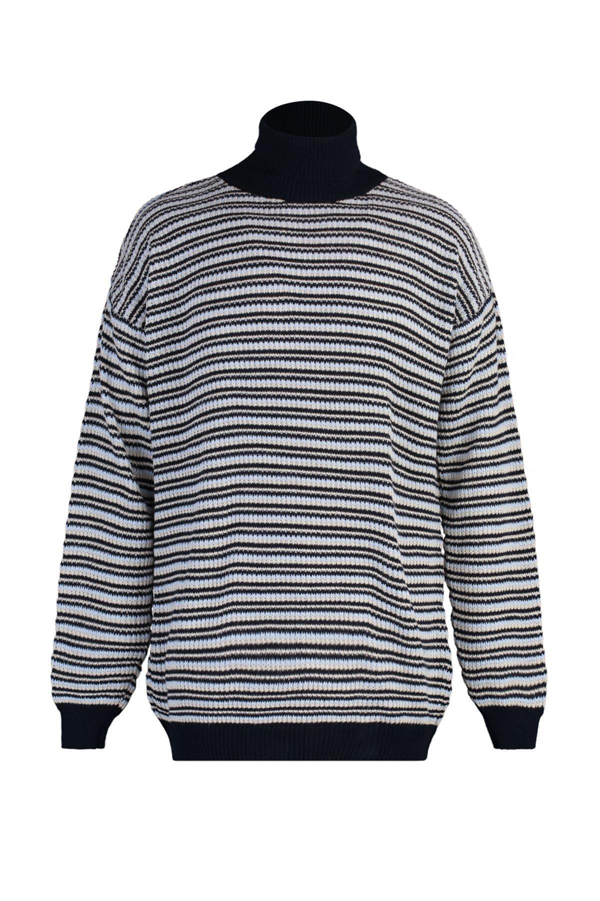 Trendyol - Navy Oversize Turtleneck Sweater