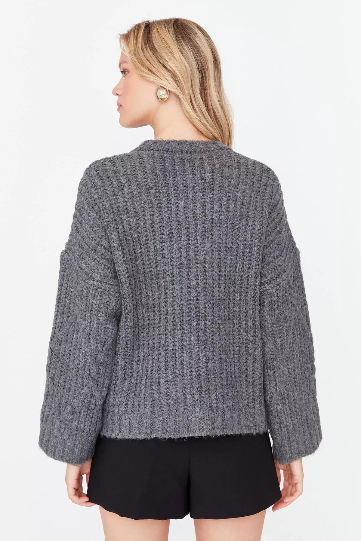 Gray Oversize Turtleneck Sweater, Gray, large image number 4
