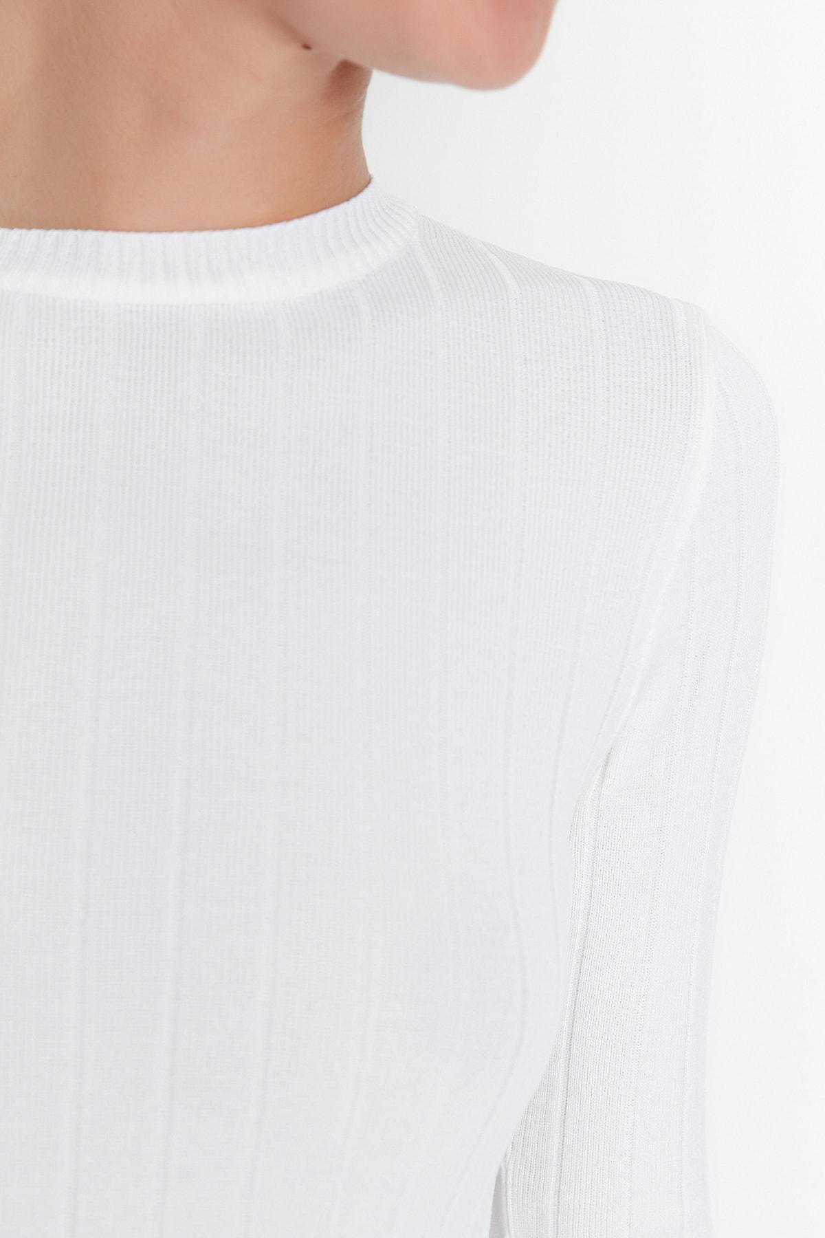 Ecru Crew Neck Slim Sweater, , large image number 2