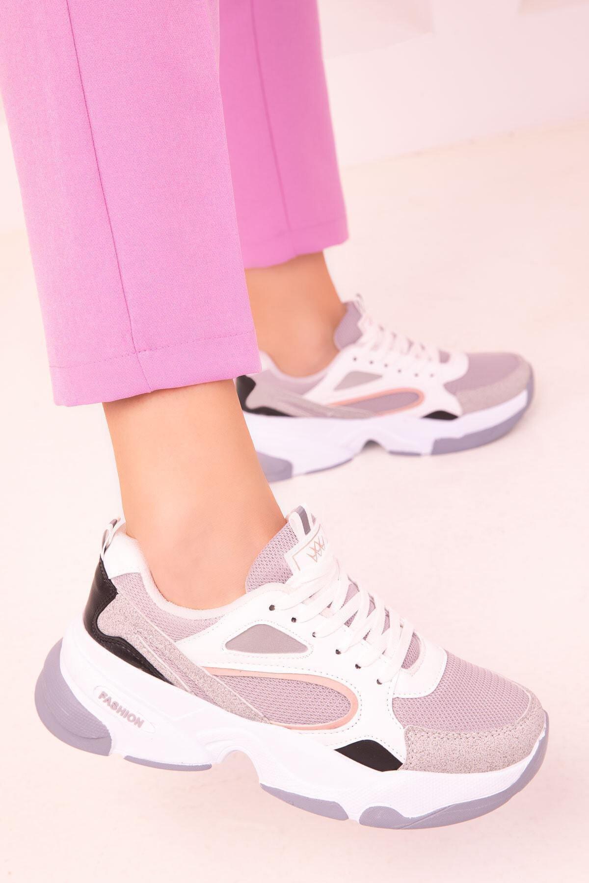 SOHO - White Lace-Up Sneakers