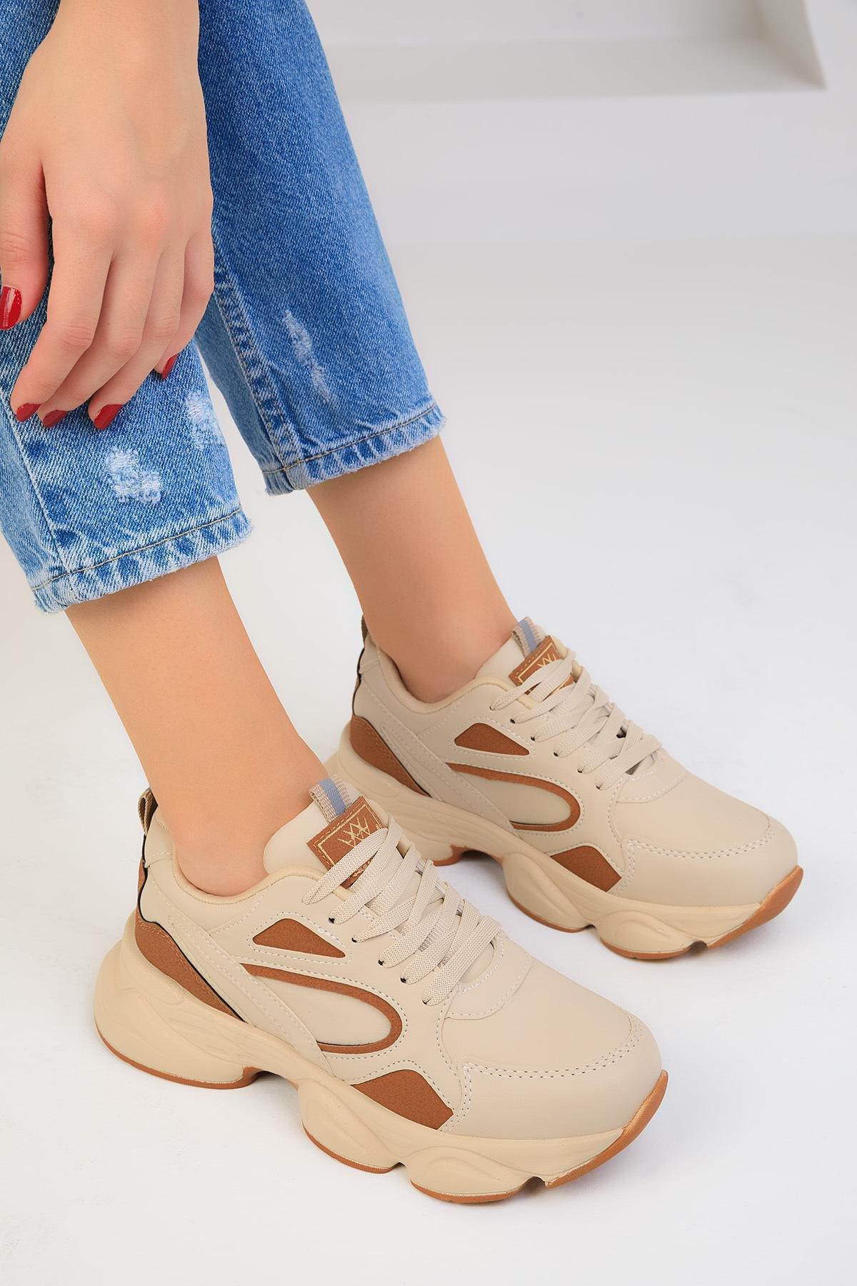 SOHO - Beige Lace-Up Sneakers