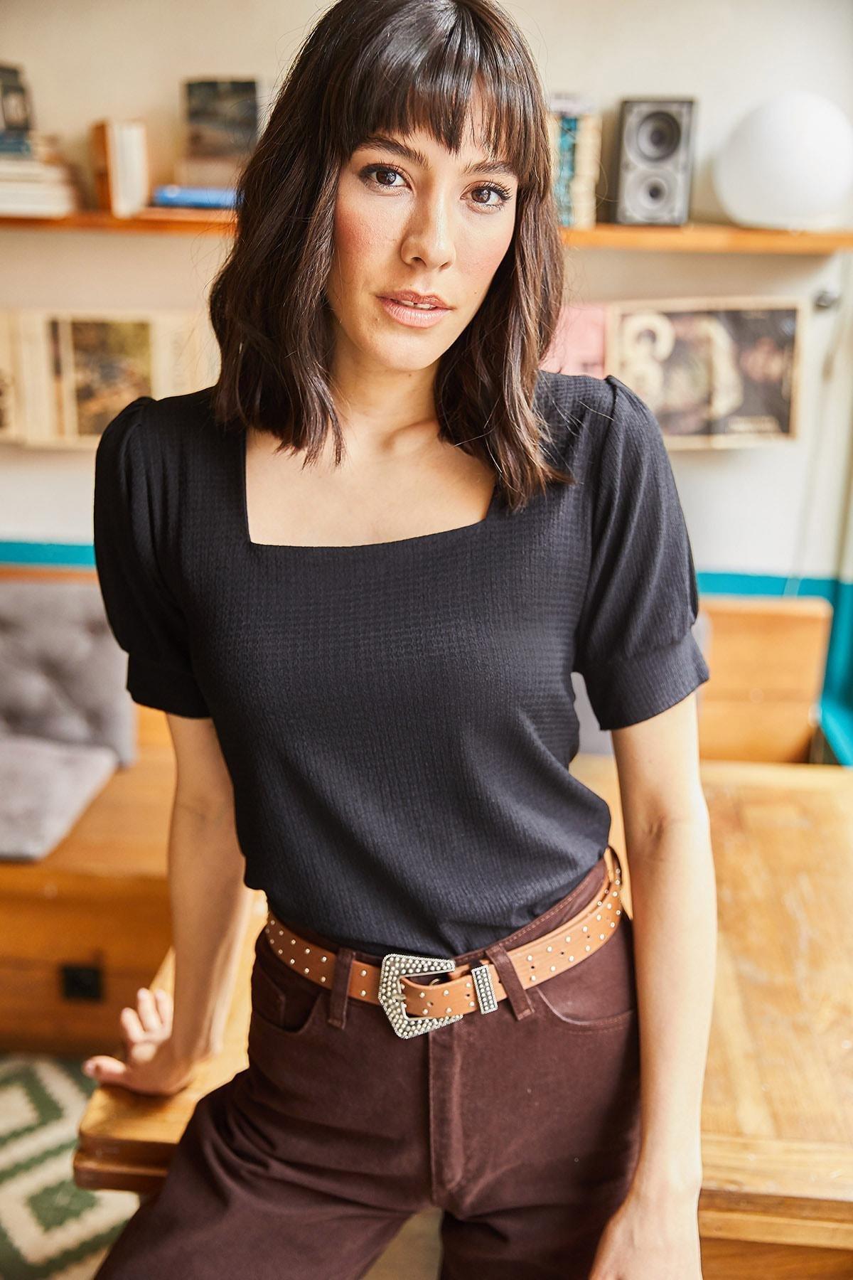 Black Fitted Blouse, BLACK, medium