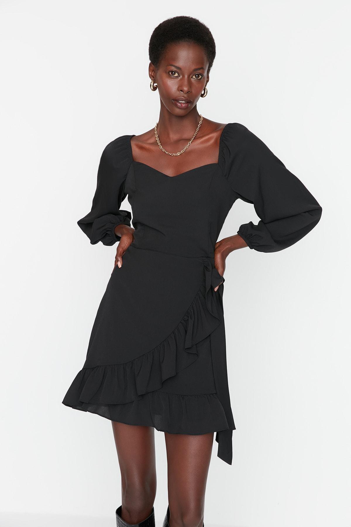 Trendyol - Black A-Line Sweetheart Dress