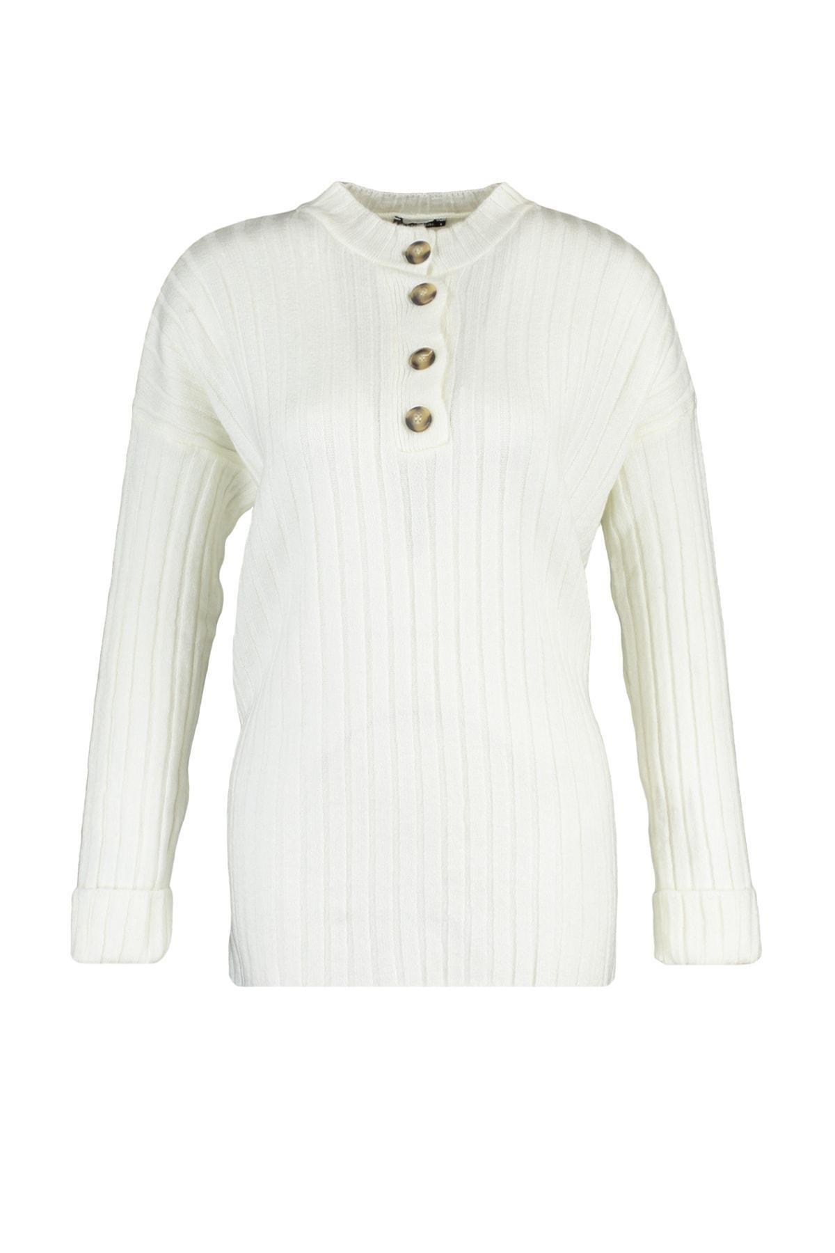 Trendyol - Ecru Standing Collar Sweater