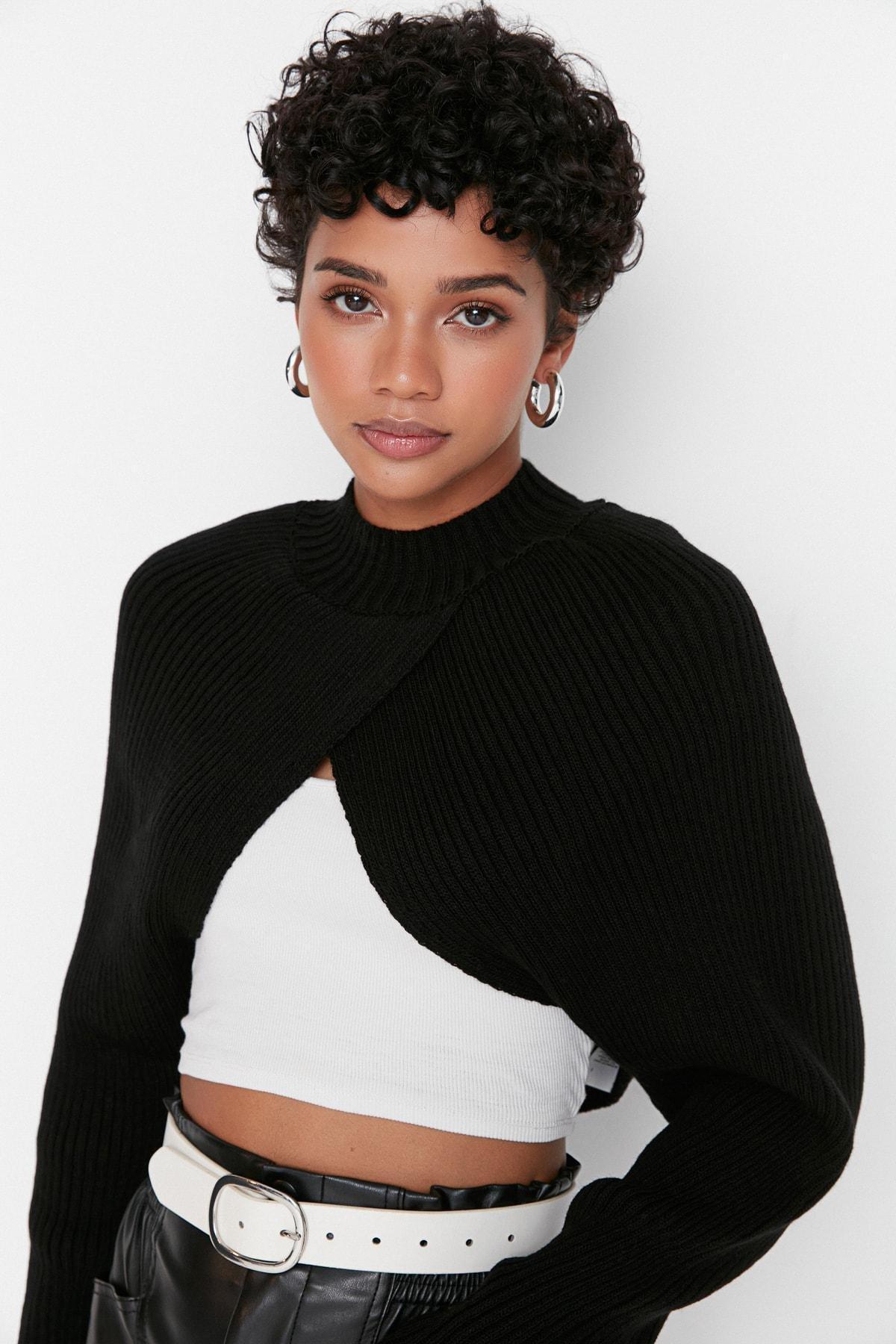 Trendyol - Black Standing Collar Raglan Sleeve Sweater