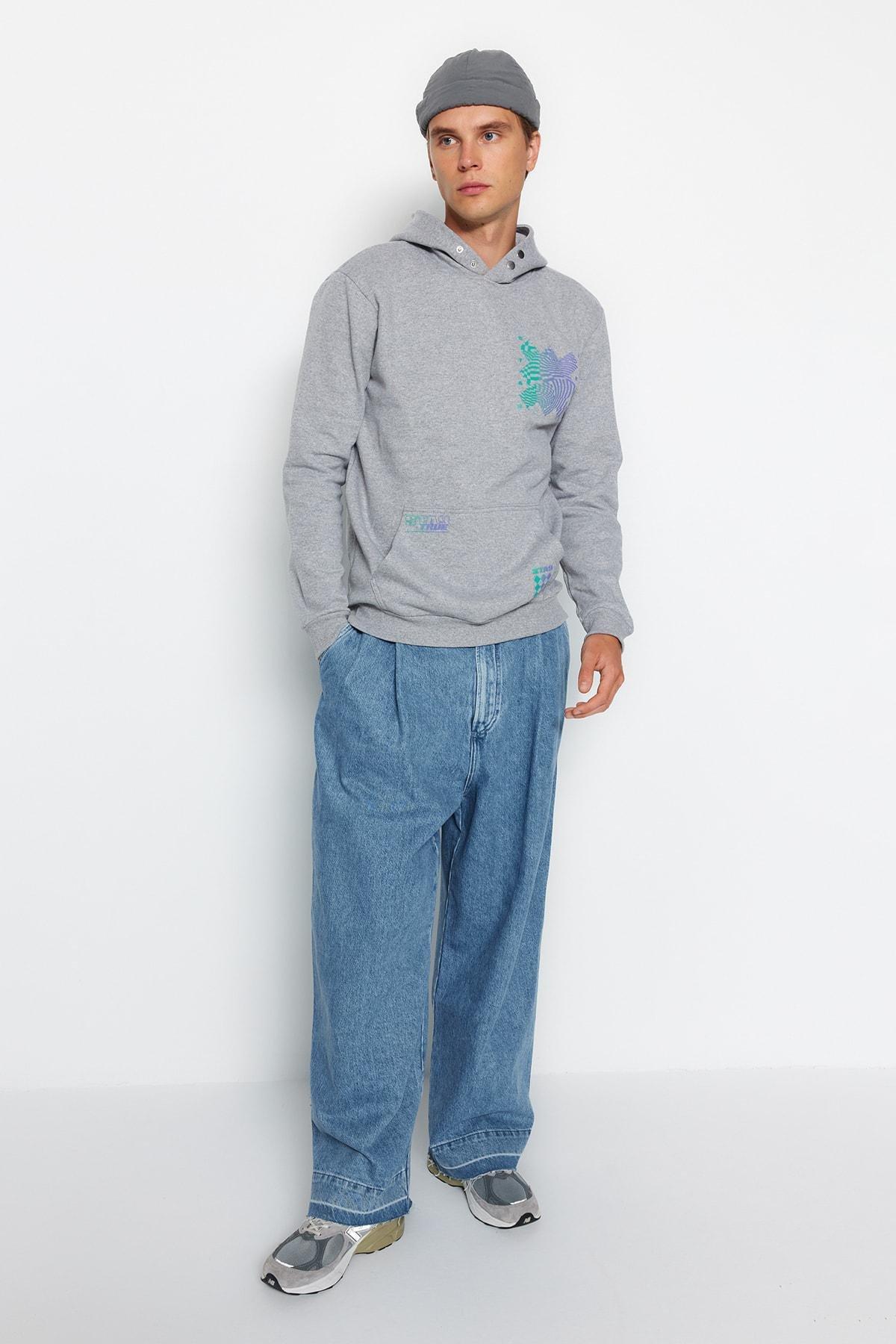 Grey Hooded Graphic Sweatshirt, , large image number 1