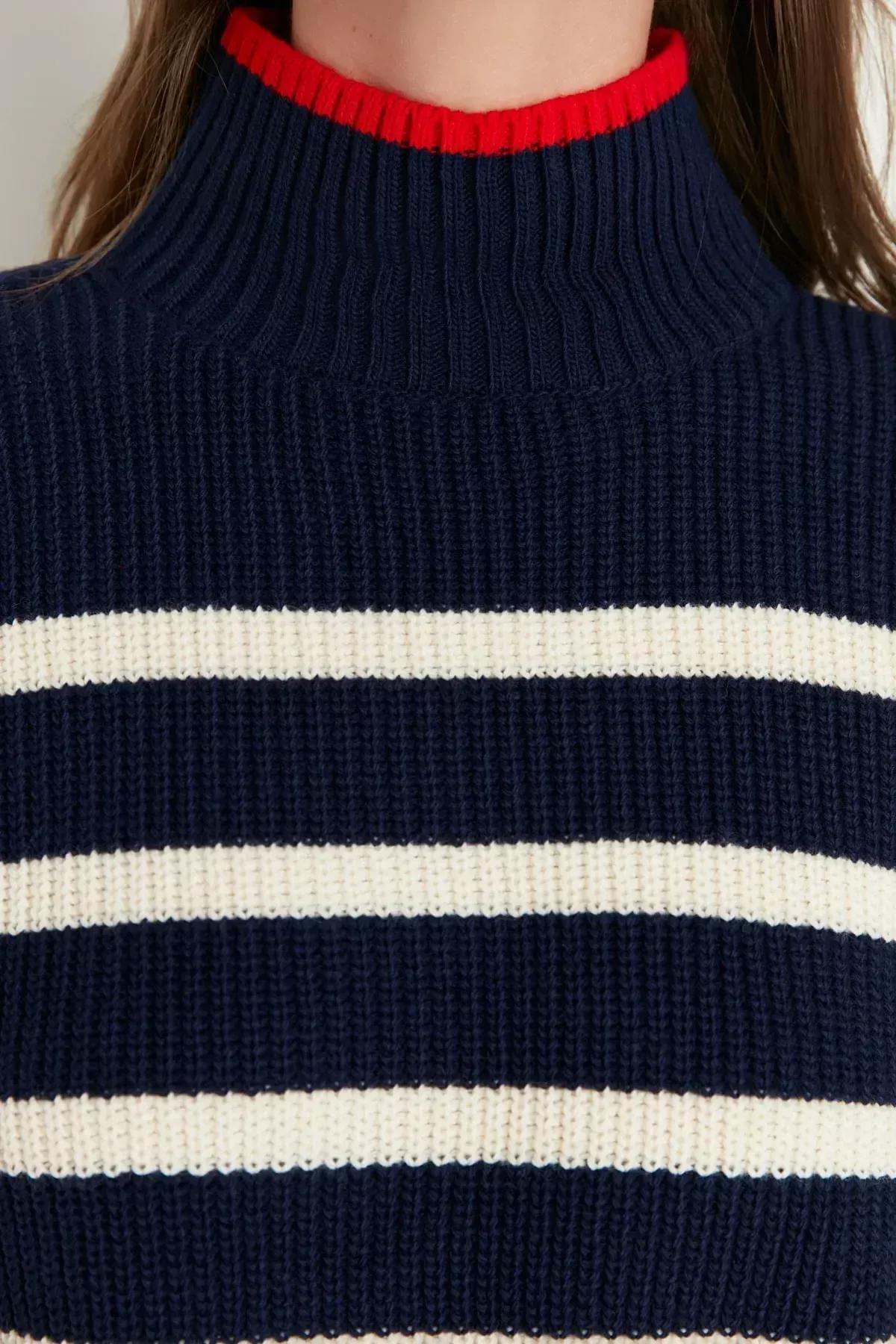 Navy Oversize Standing Collarsweater, Dark blue, large image number 3