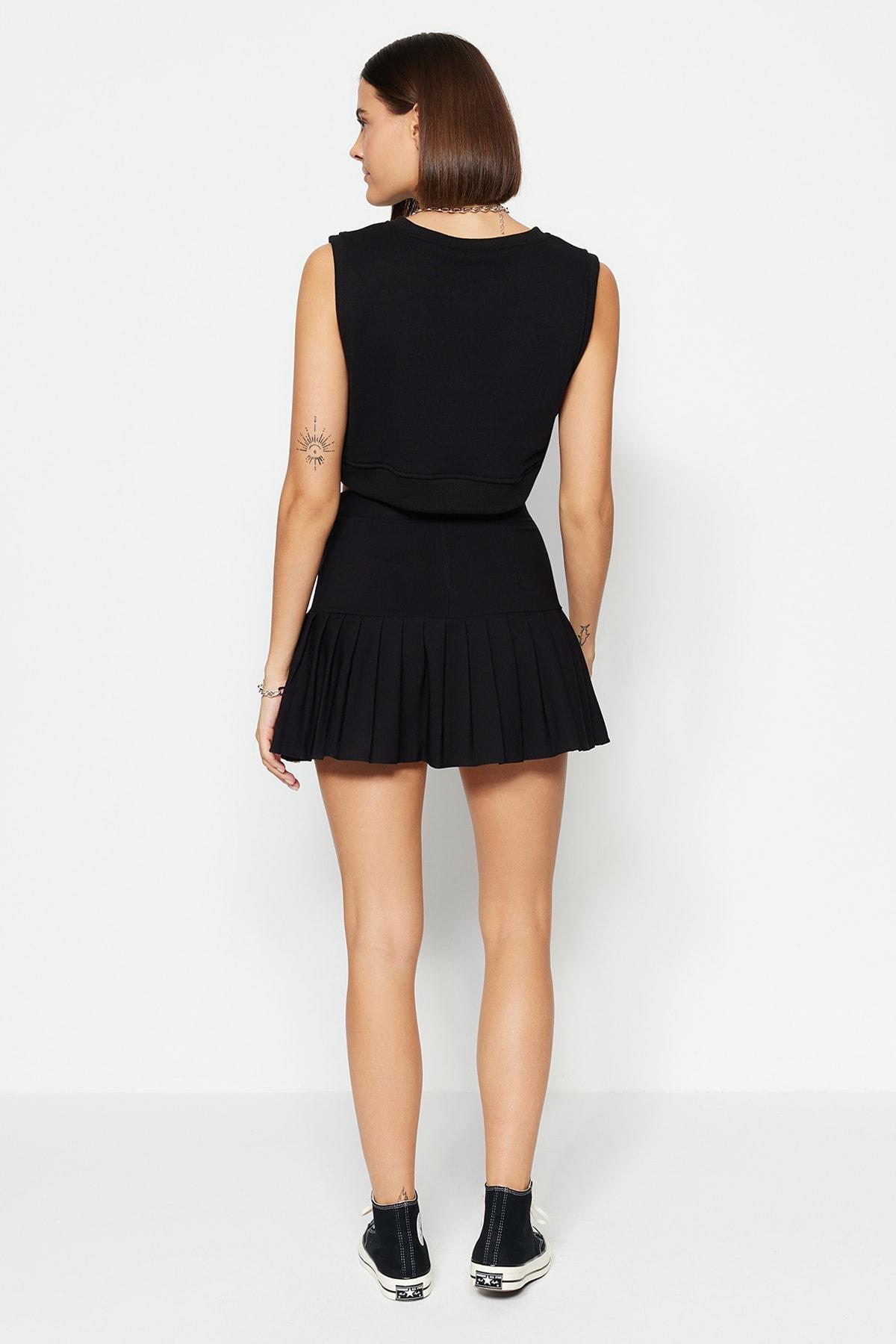 Black Pleated A-Line Mini Skirt, , large image number 4