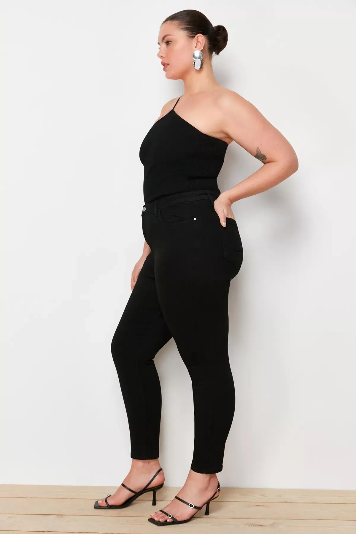 جينز بقصة سكيني فت وخصر مرتفع للمقاسات الكبيرة، أسود, Black, large image number 1
