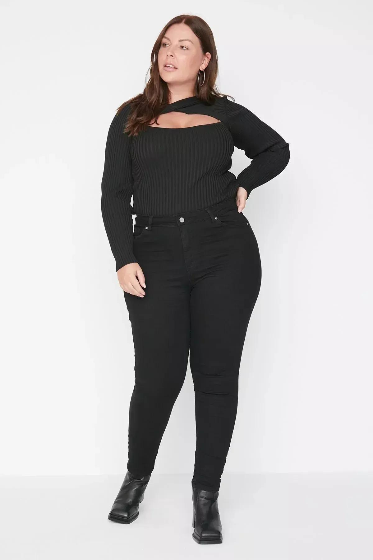 جينز بقصة سكيني فت وخصر مرتفع للمقاسات الكبيرة، أسود, Black, large image number 5