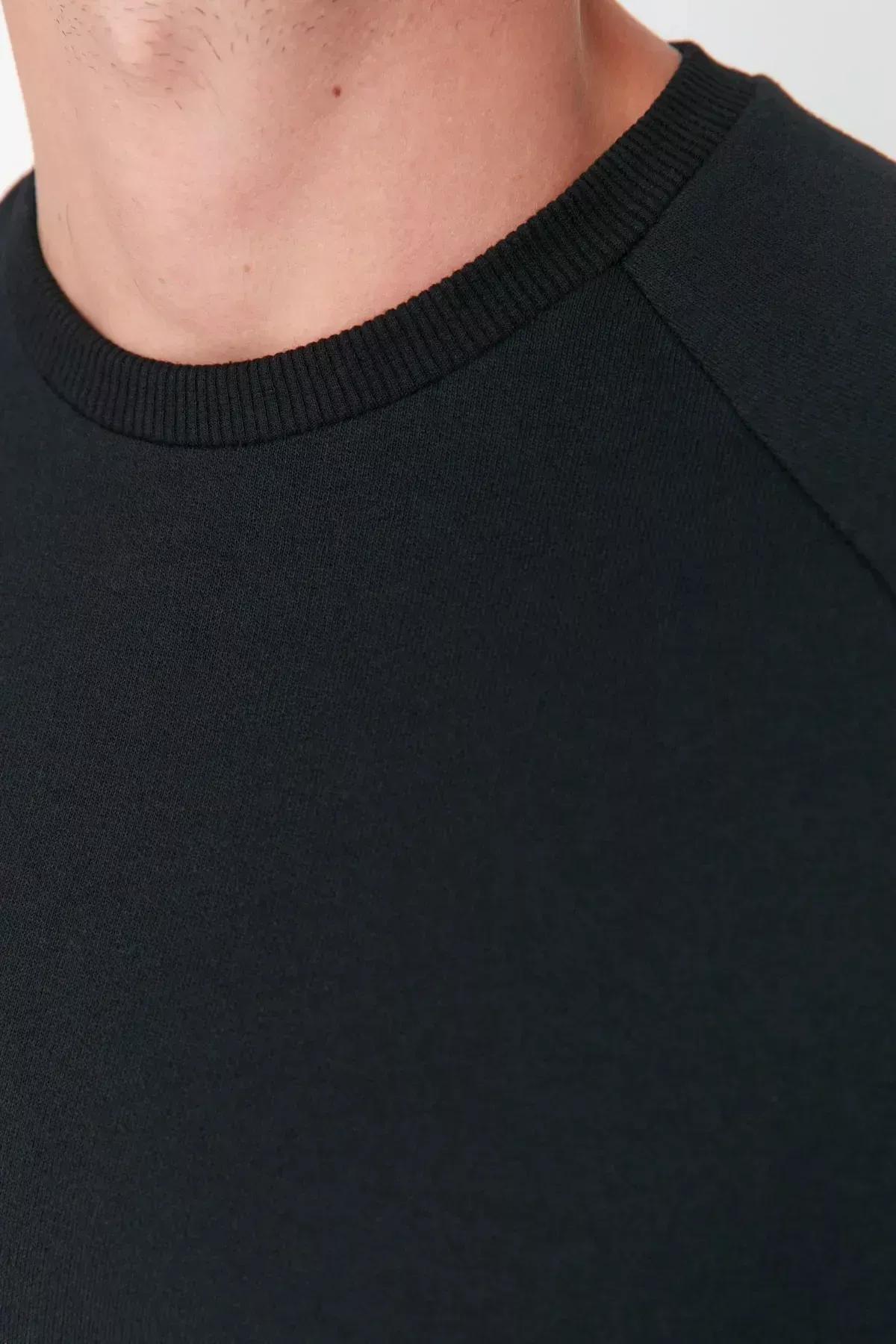 Black Crew Neck Sweatshirt, Black, large image number 2