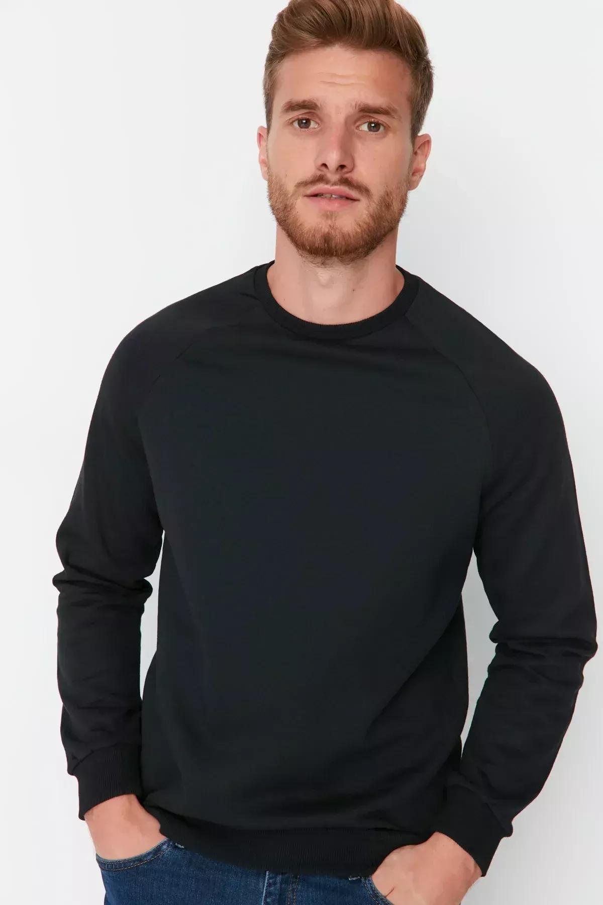 Black Crew Neck Sweatshirt, Black, large image number 3