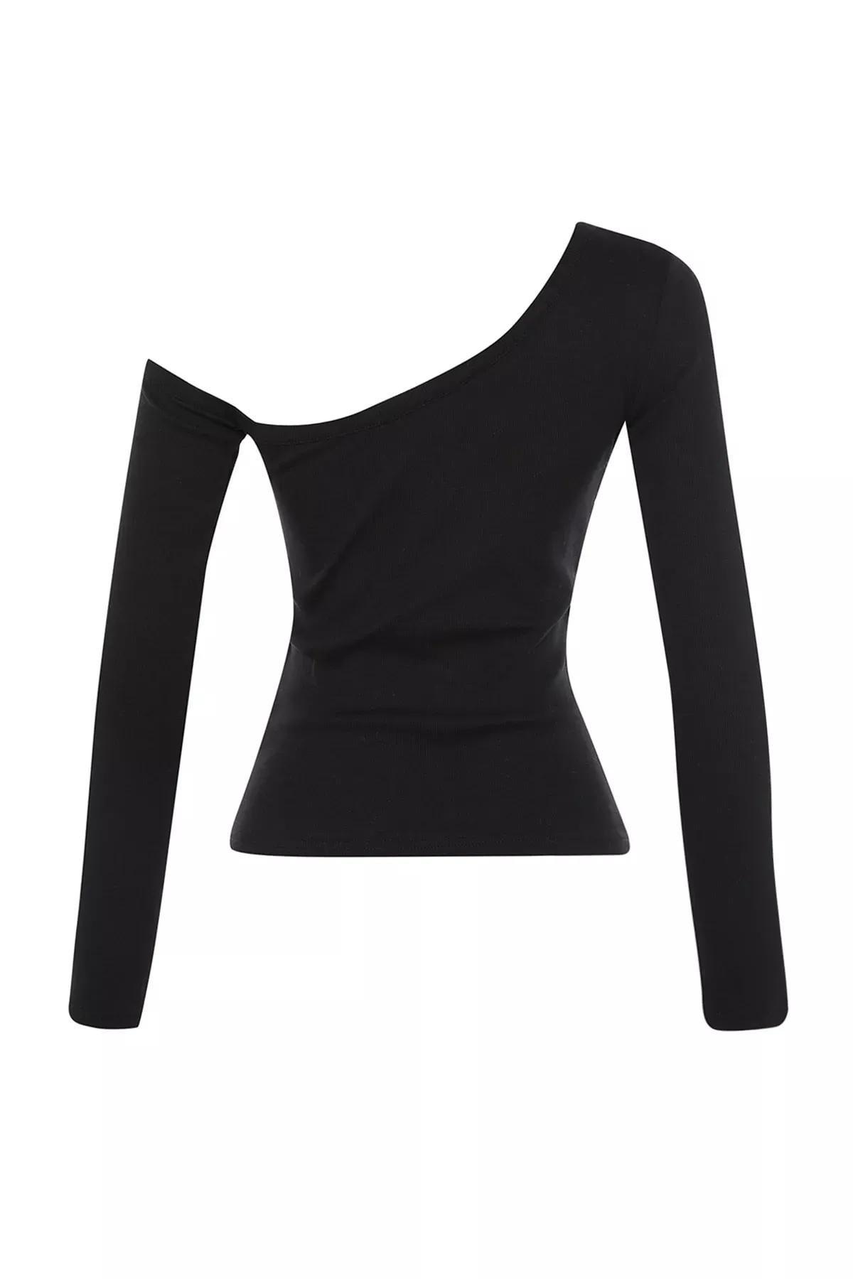 Black Fitted Blouse, , large image number 6