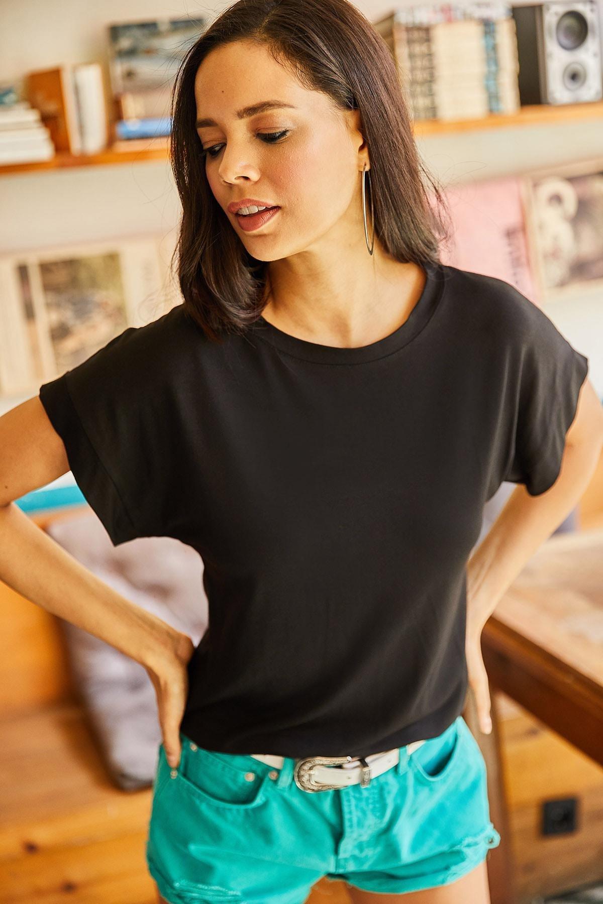 Black Fitted Knit Blouse, BLACK, large image number 2