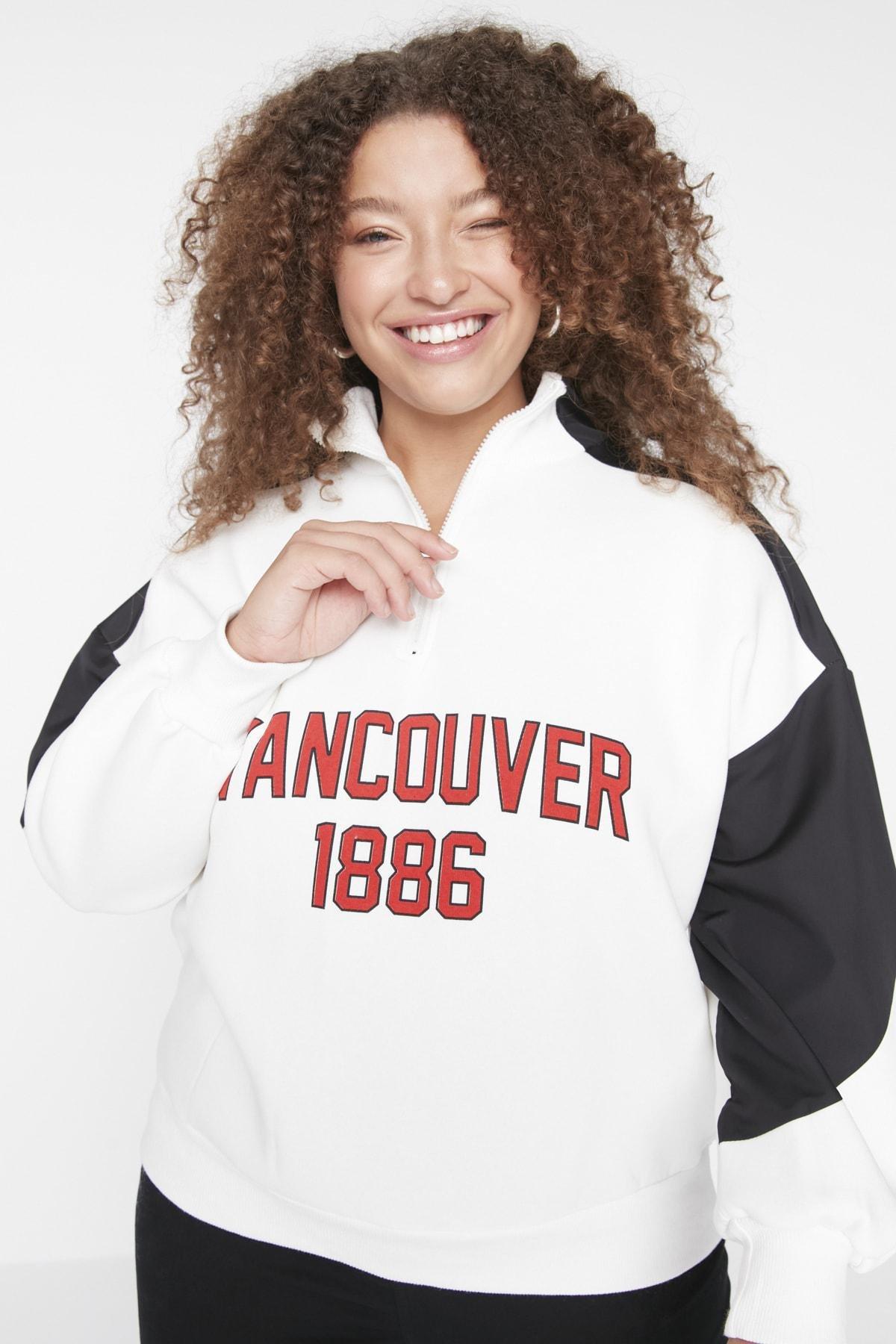 White Standing Collar Plus Size Sweatshirt, , large image number 3