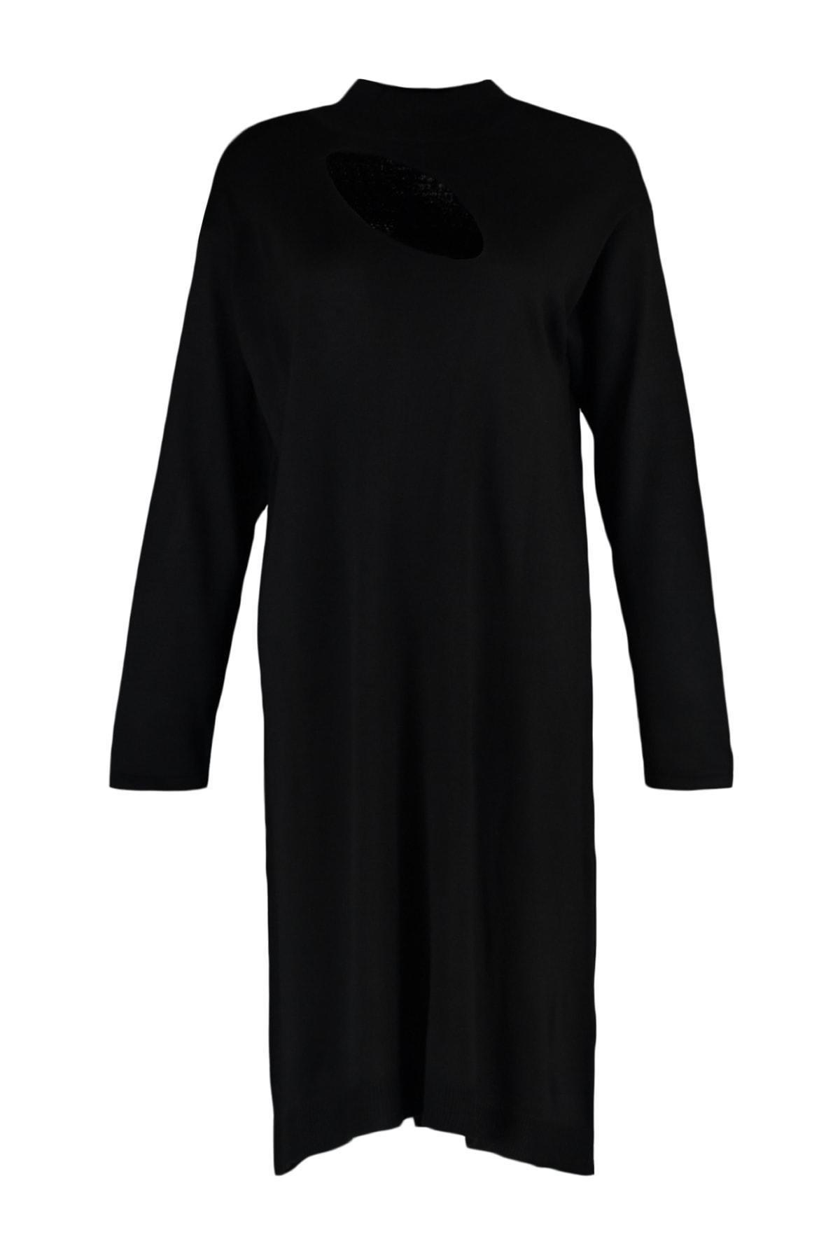 Trendyol - Black Shift High Neck Plus Size Dress