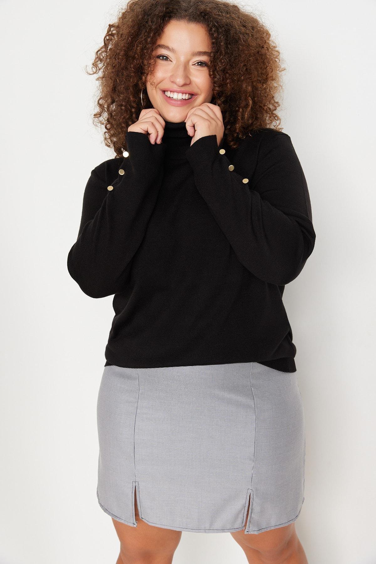 Black Relaxed Turtleneck Plus Size Sweater, , large image number 1