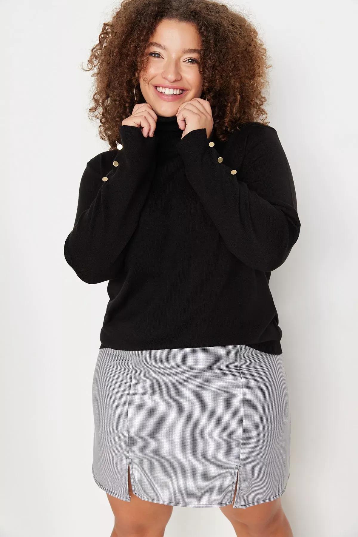 Black Relaxed Turtleneck Plus Size Sweater, Black, medium