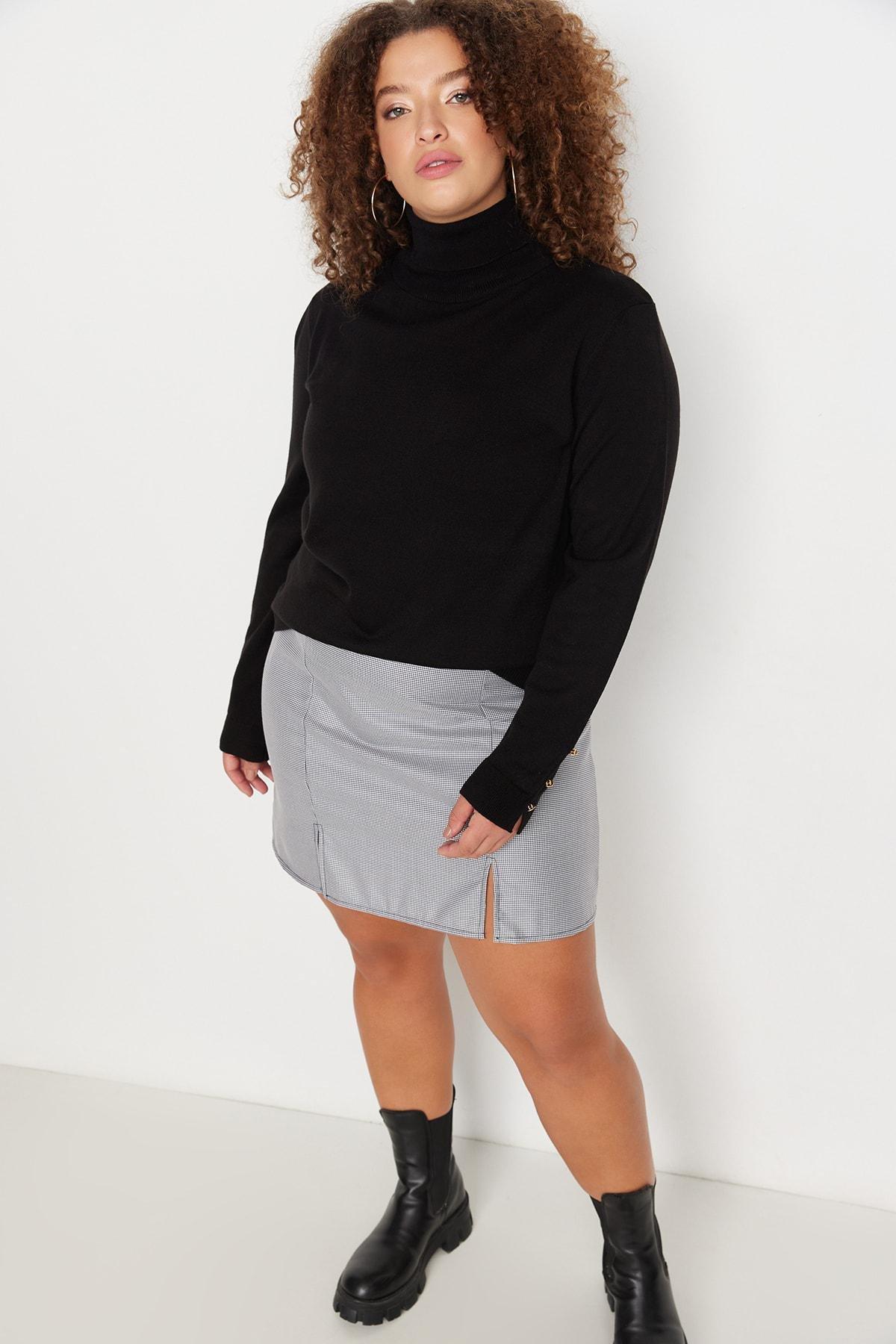 Black Relaxed Turtleneck Plus Size Sweater, , large image number 3