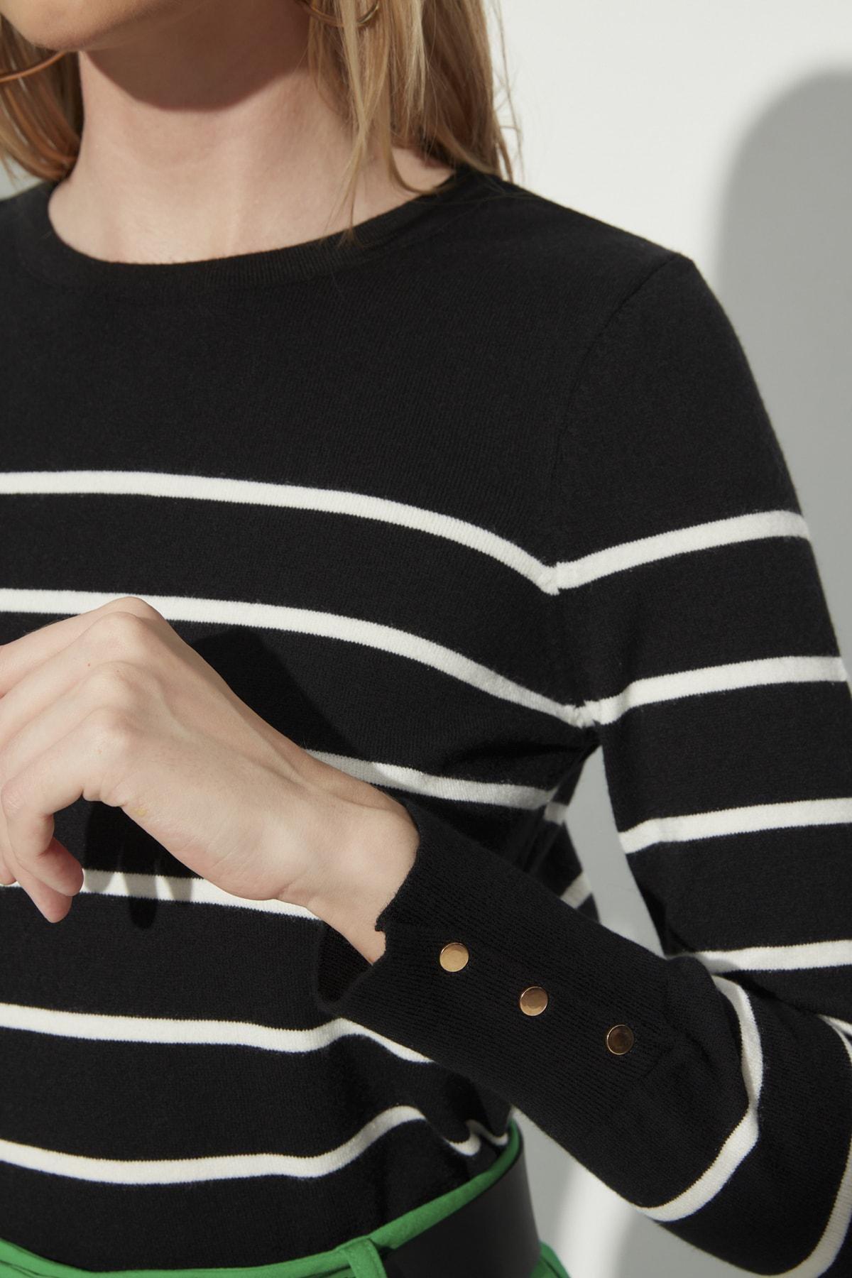 Trendyol - Black Striped Sweater