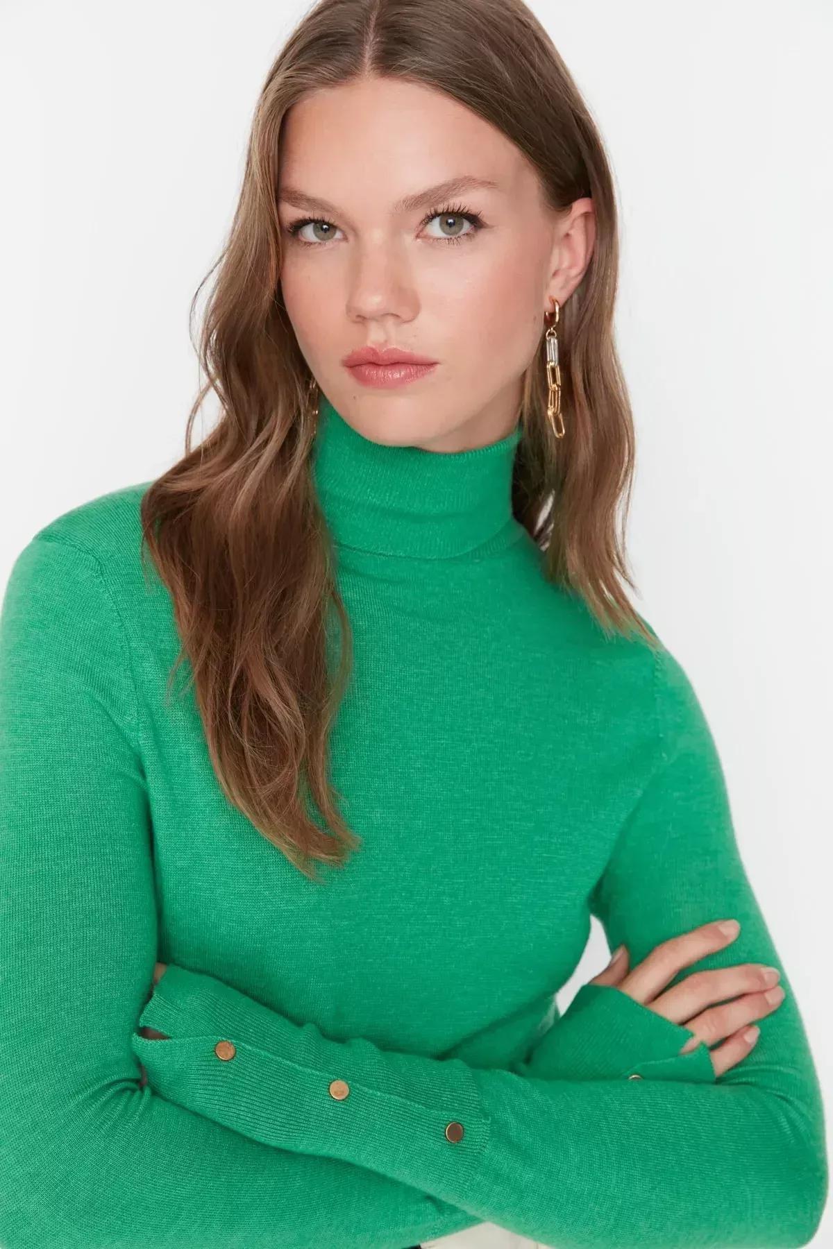 Green Turtleneck Slim Sweater, Green, large image number 1