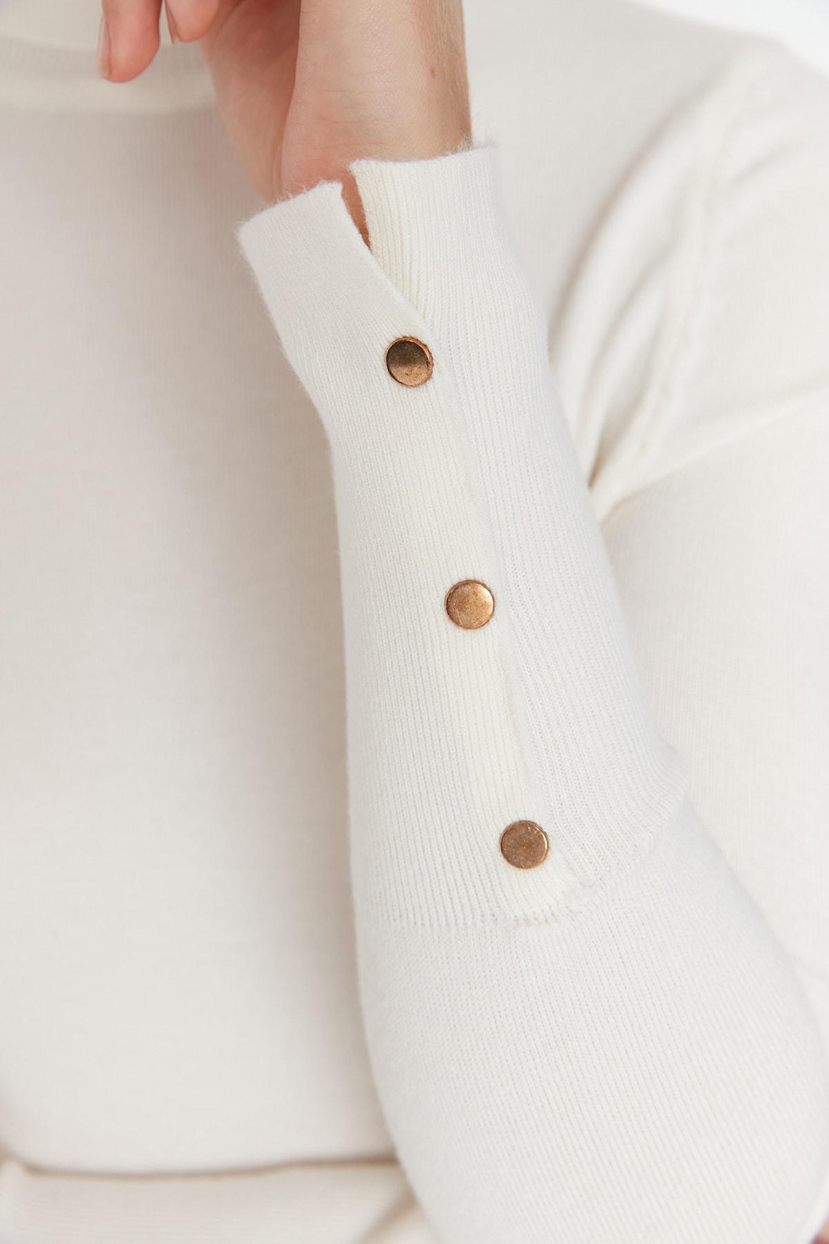 Ecru Turtleneck Sweater, , large image number 4