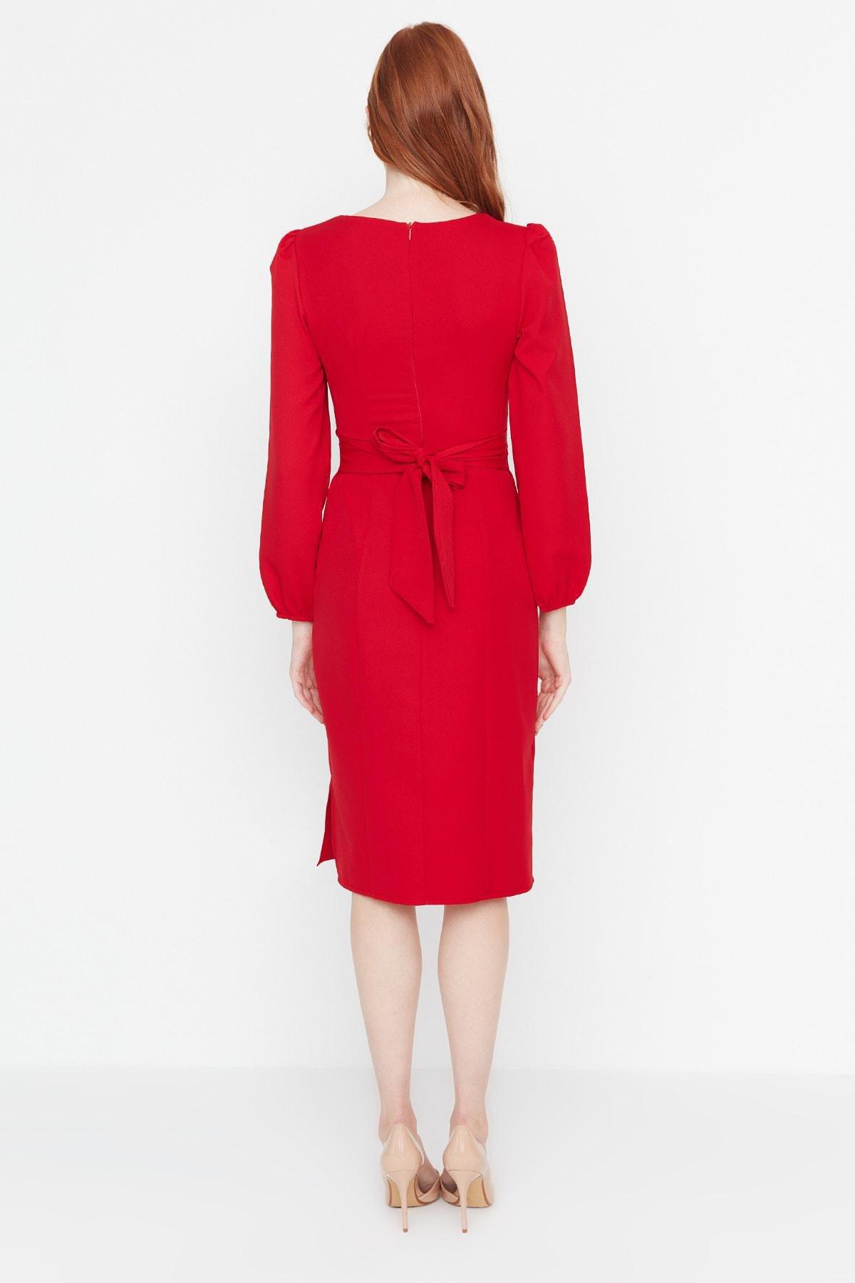 فستان بقصة ضيقة وفتحة رقبة بتصميم قلب، أحمر, Red, large image number 4