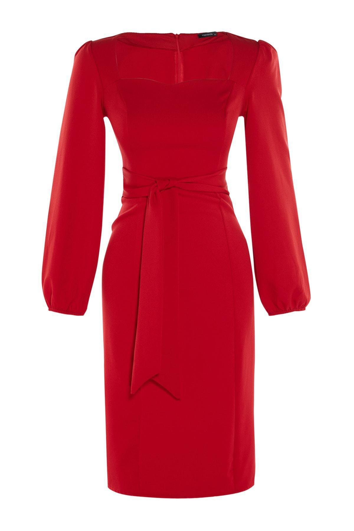 فستان بقصة ضيقة وفتحة رقبة بتصميم قلب، أحمر, Red, large image number 8