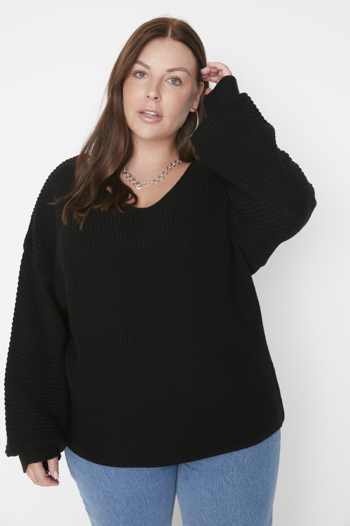Black V-Neck Plus Size Sweater, , large image number 0