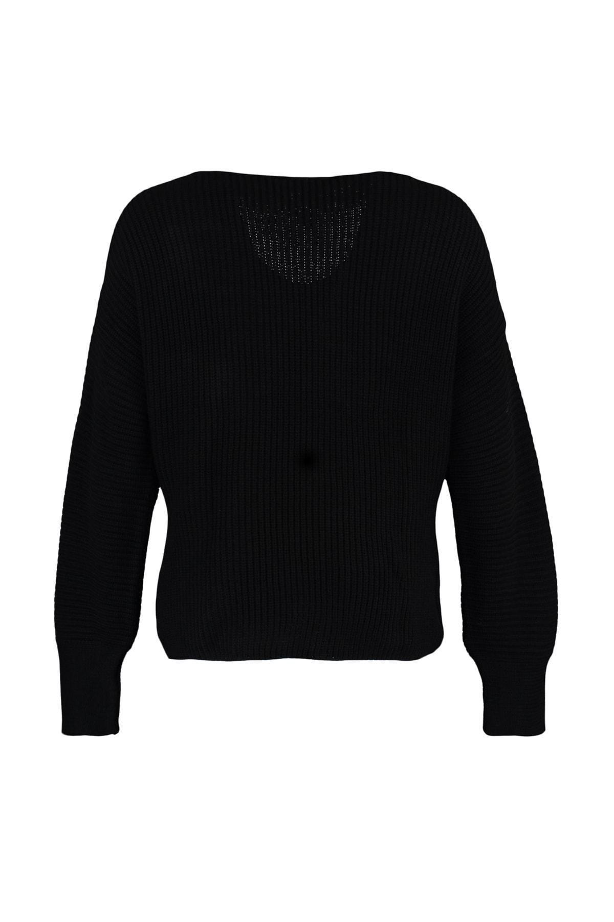Black V-Neck Plus Size Sweater, , large image number 5