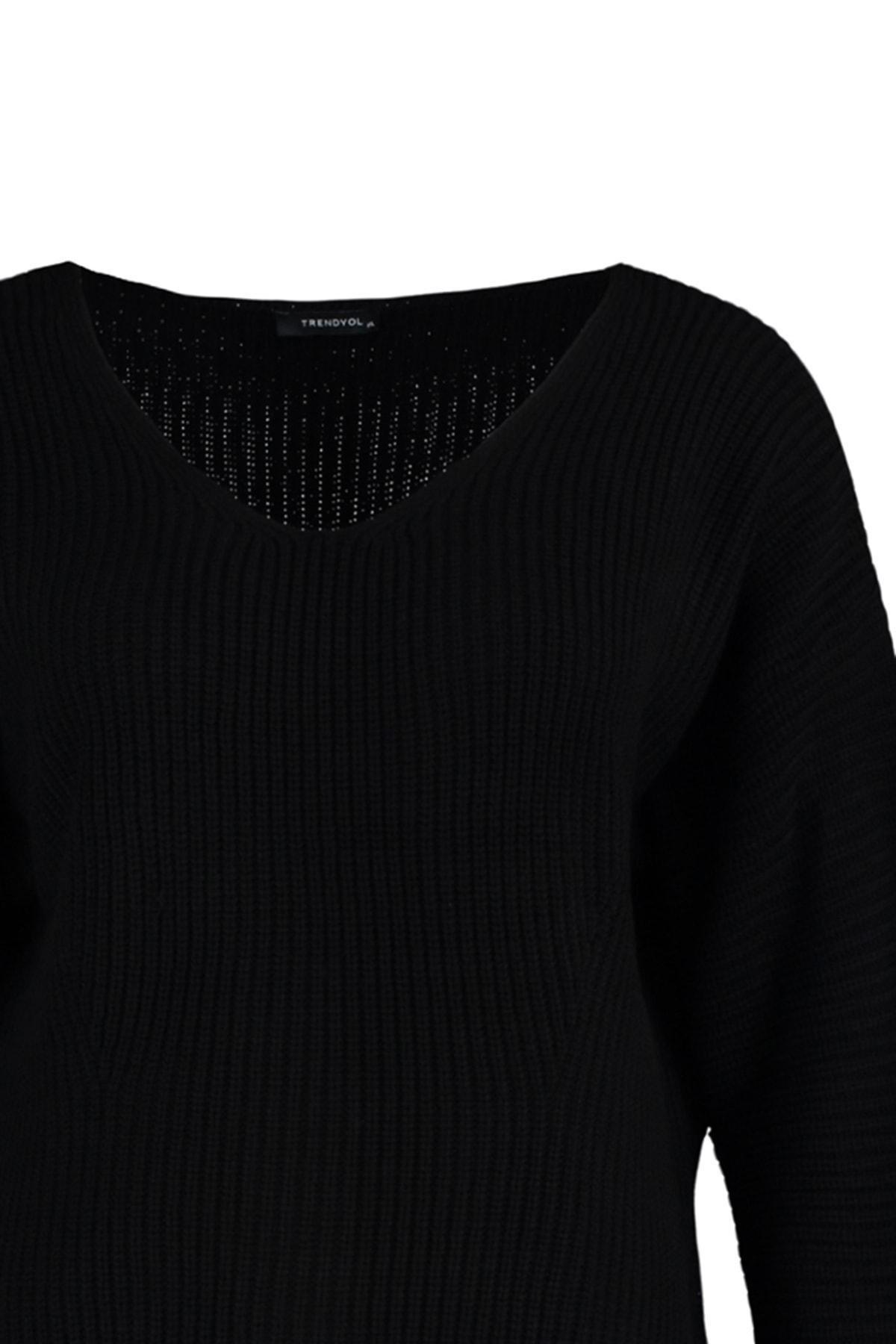 Black V-Neck Plus Size Sweater, , large image number 7
