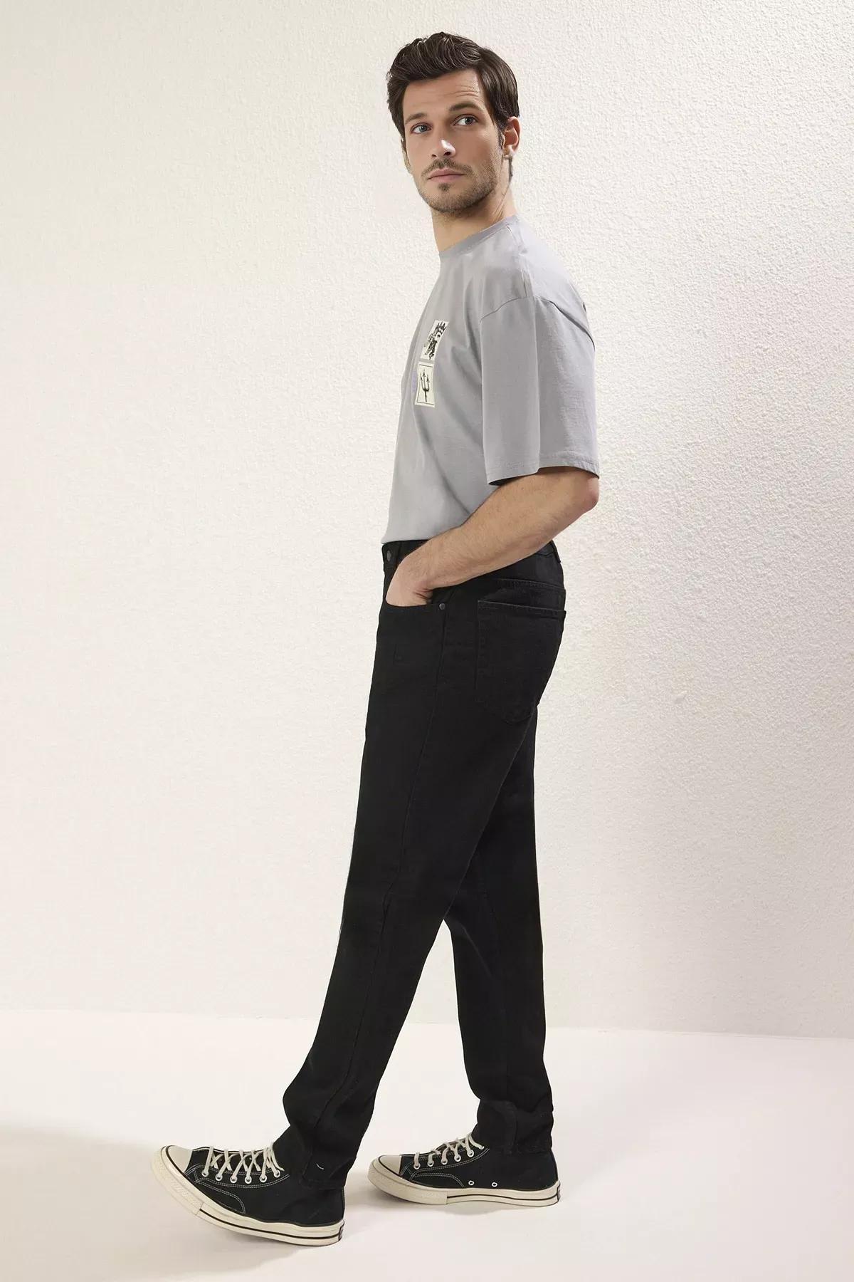 Black Essential Fit Jeans, Black-1002, medium