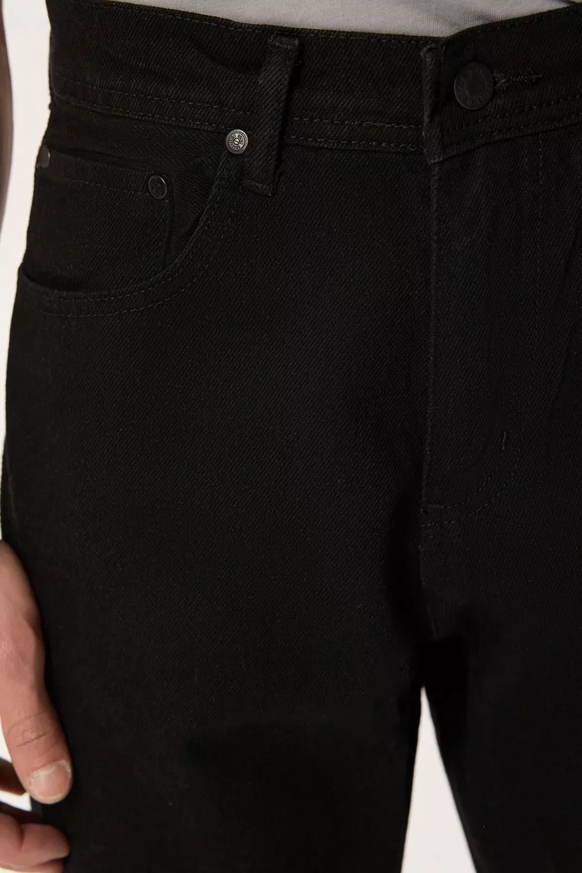 Black Essential Fit Jeans, , large image number 3