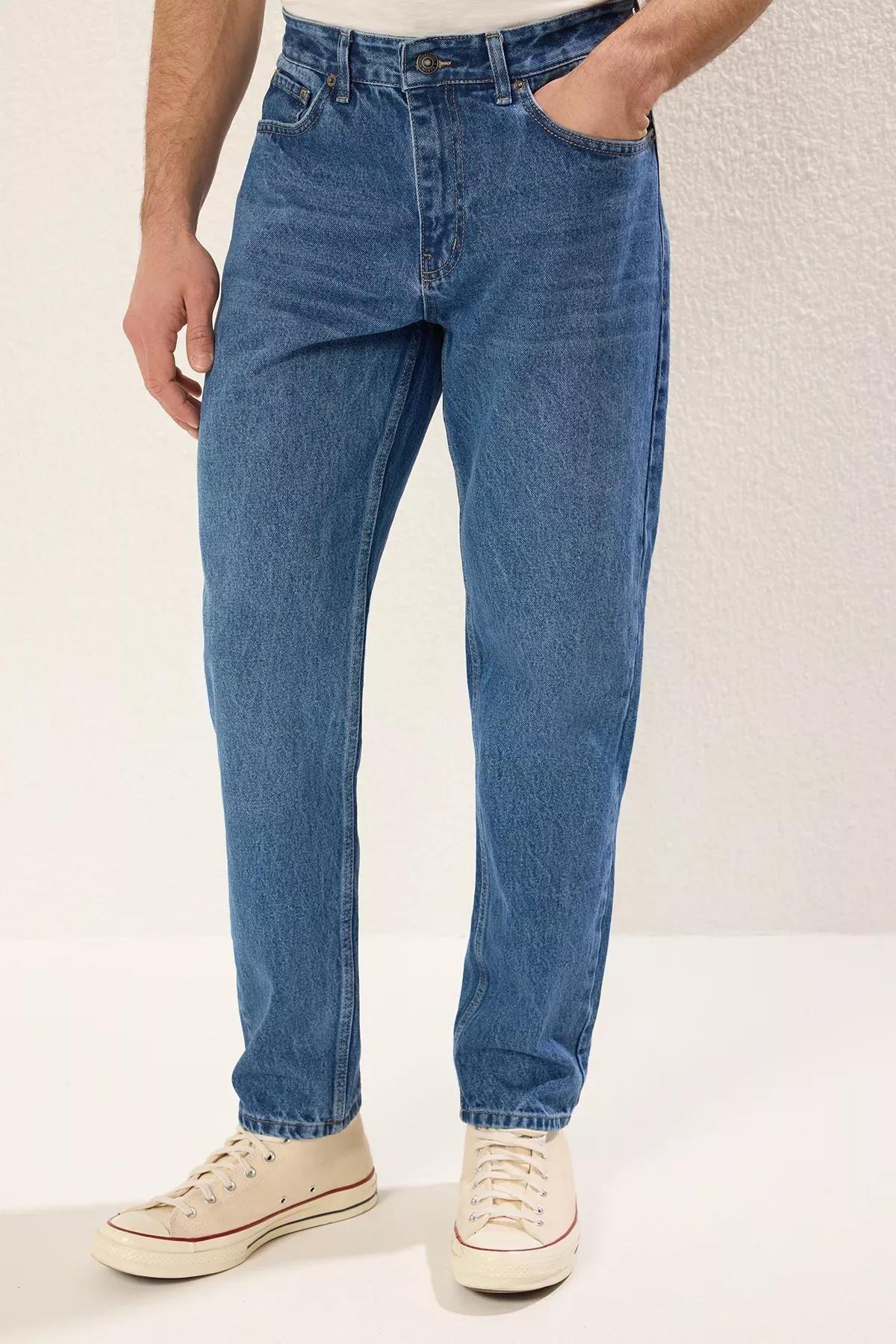Blue Essential Fit Jeans, C101_7024, medium