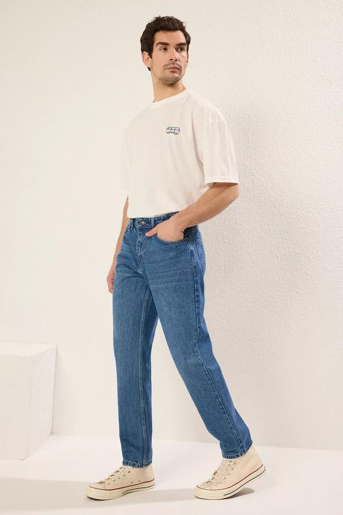 Blue Essential Fit Jeans, , large image number 2
