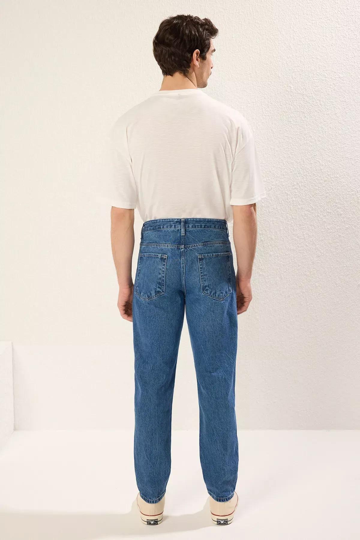 Blue Essential Fit Jeans, , large image number 4