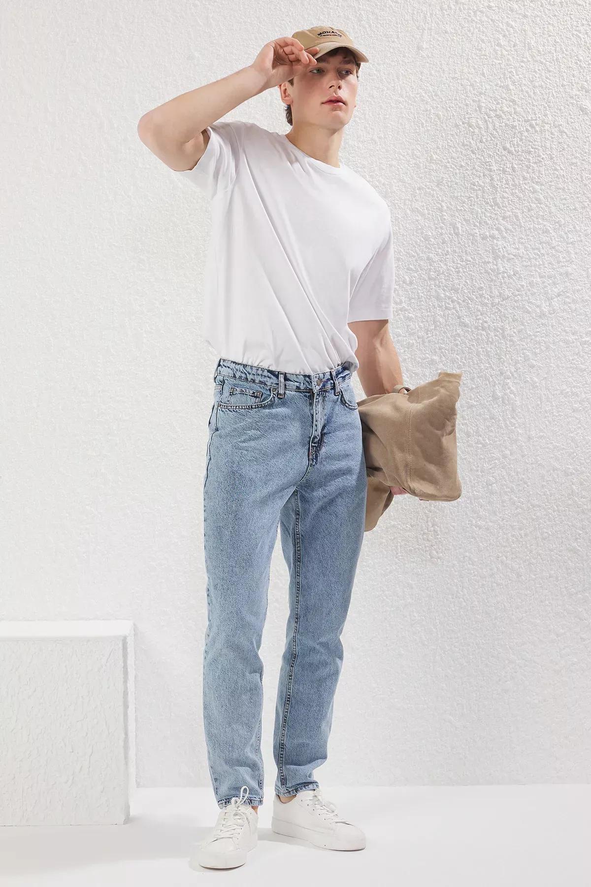 Blue Essential Fit Jeans, , large image number 2